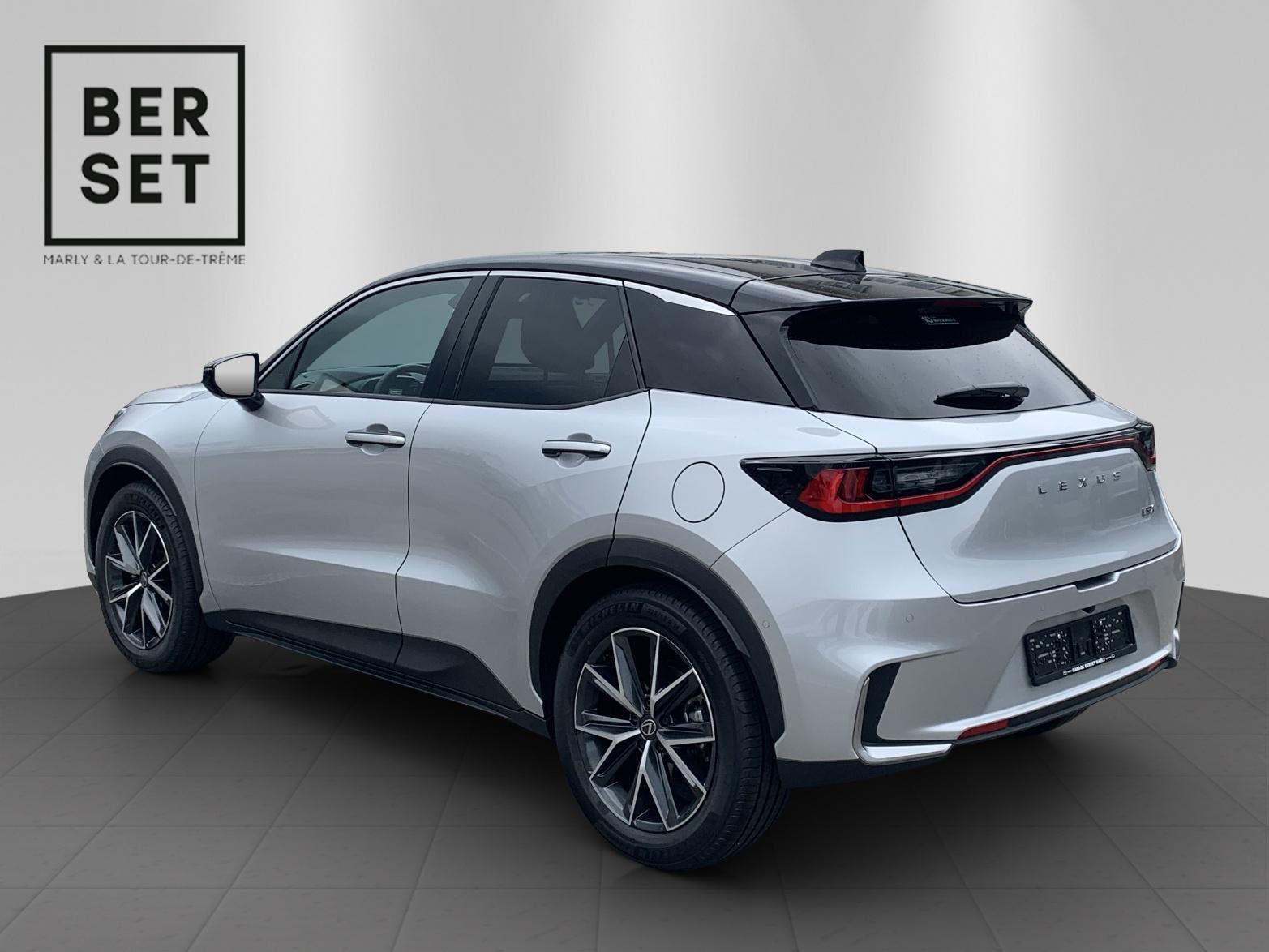 LEXUS LBX 1.5 Hybrid Cool AWD-image-7