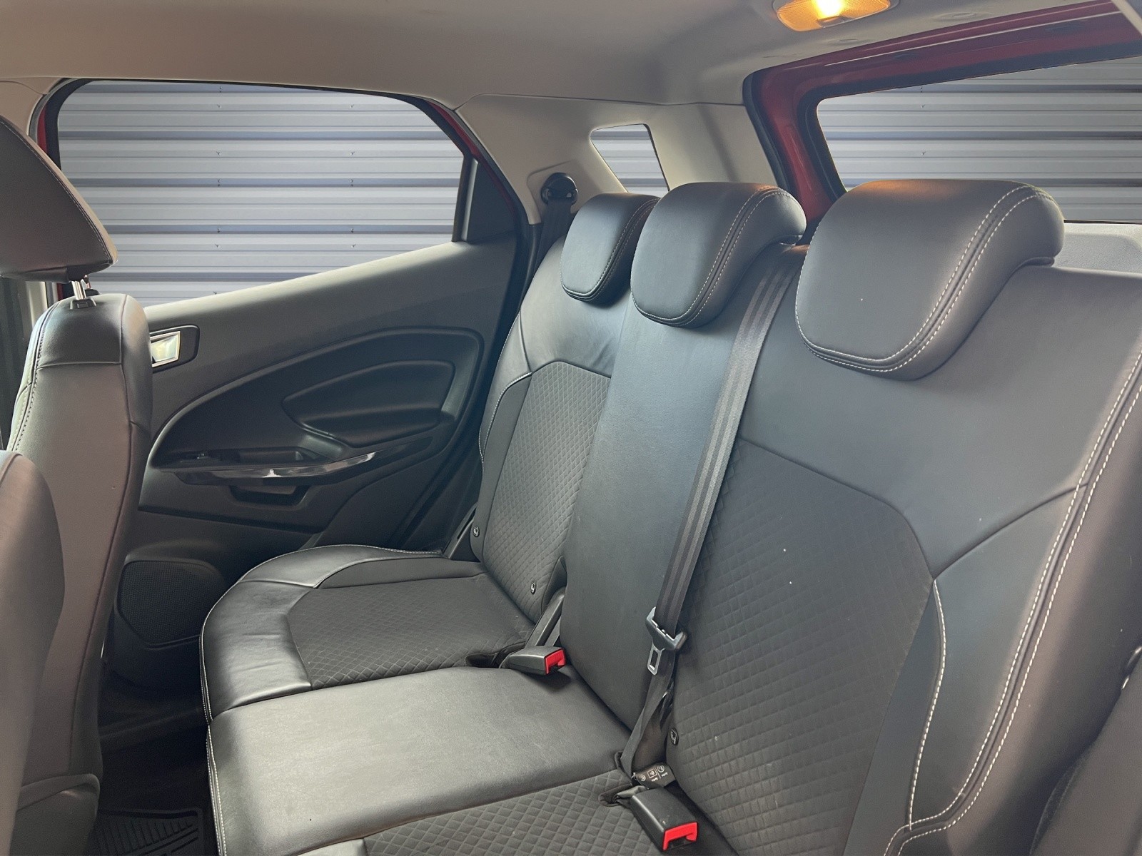 FORD EcoSport 1.0 SCTi Titanium-image-10