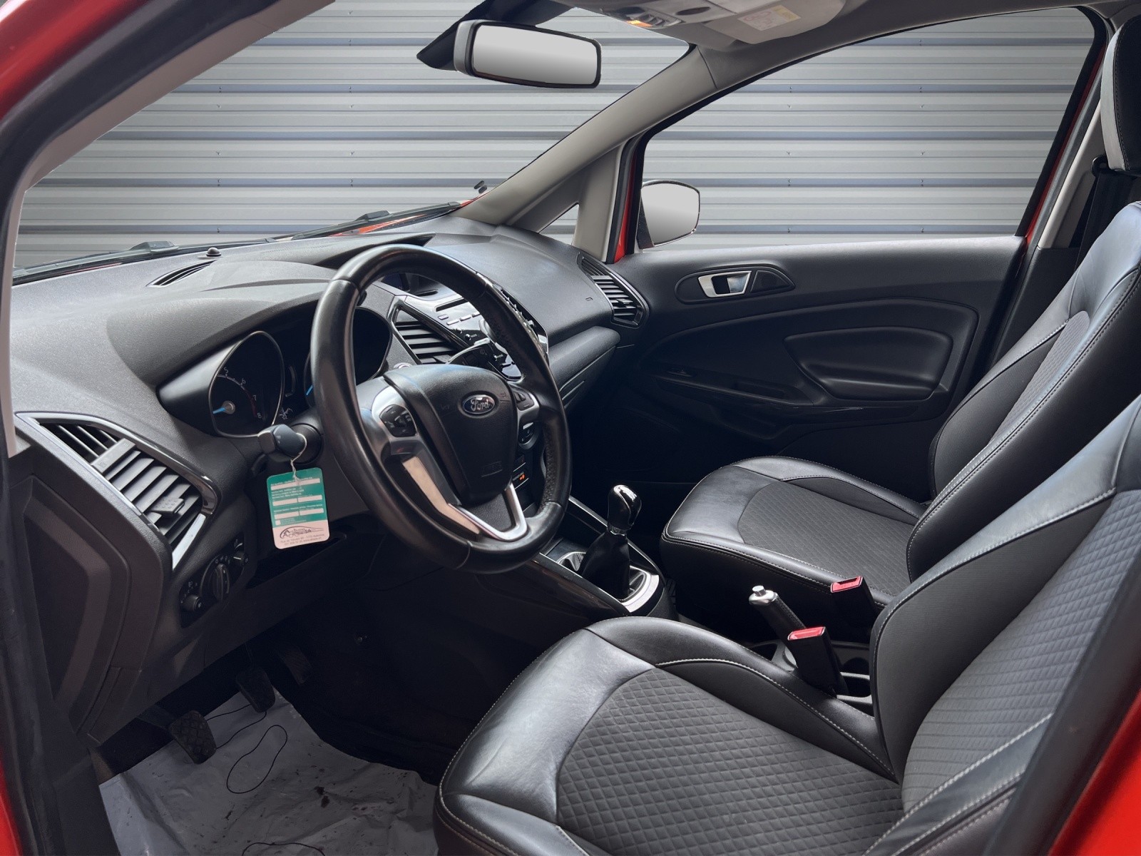 FORD EcoSport 1.0 SCTi Titanium-image-13