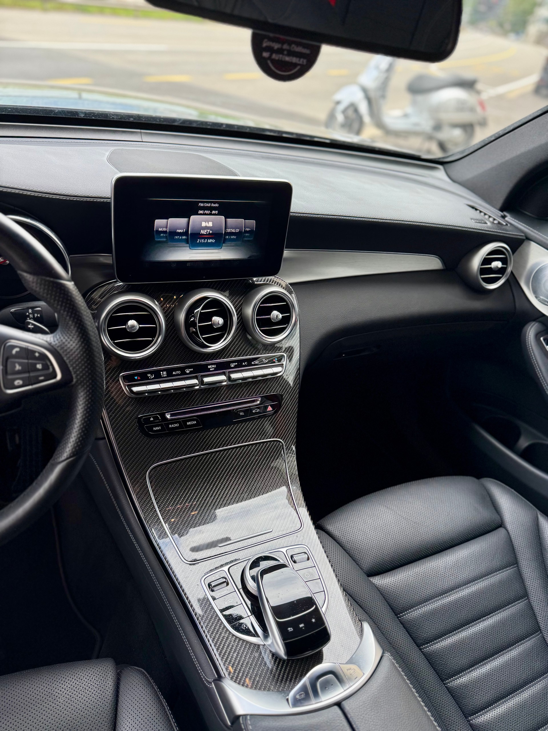 MERCEDES-BENZ GLC 250 d Exclusive 4Matic 9G-Tronic-image-12