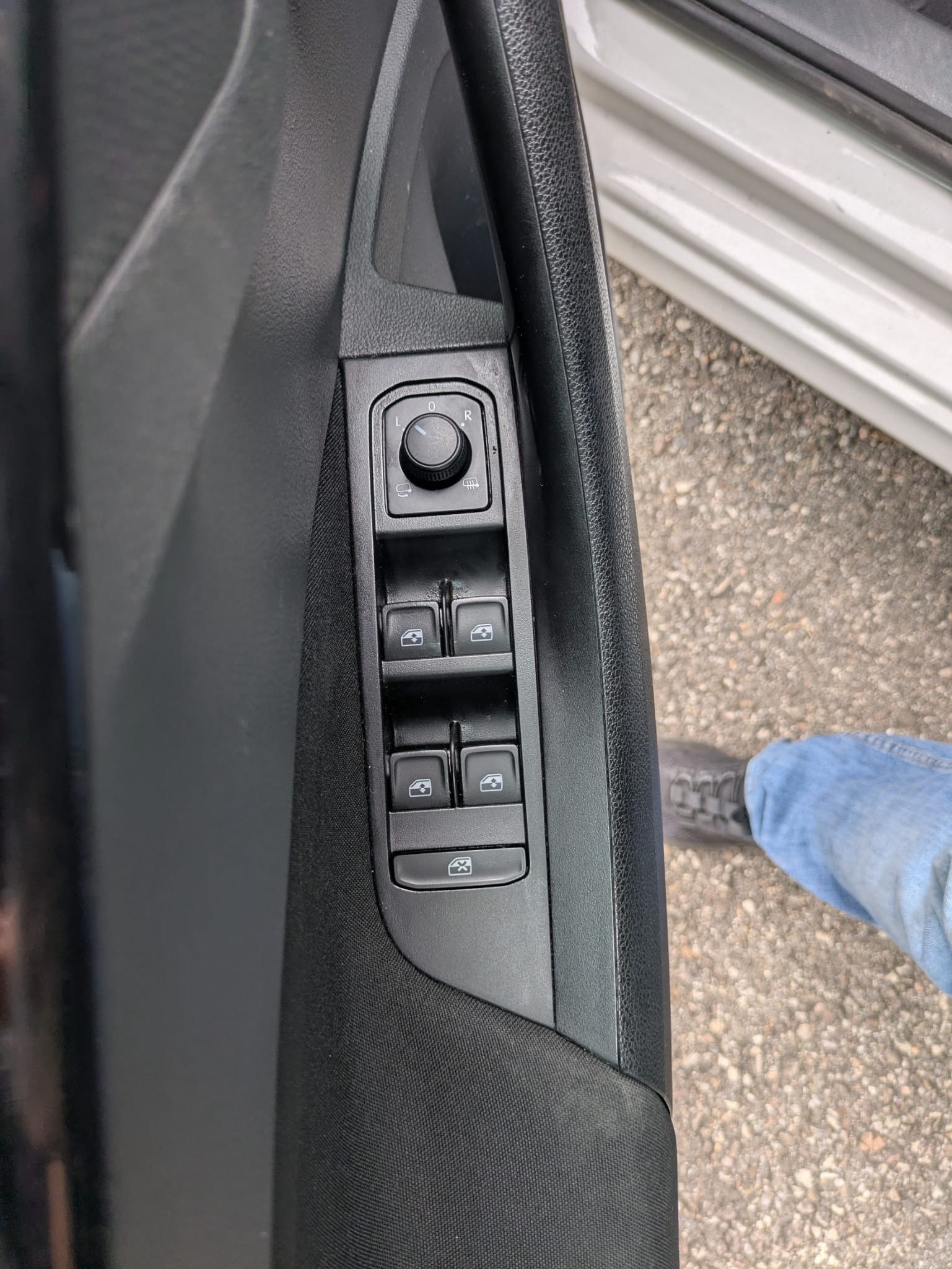 SKODA Kamiq 1.0 TSI Ambition DSG-image-22