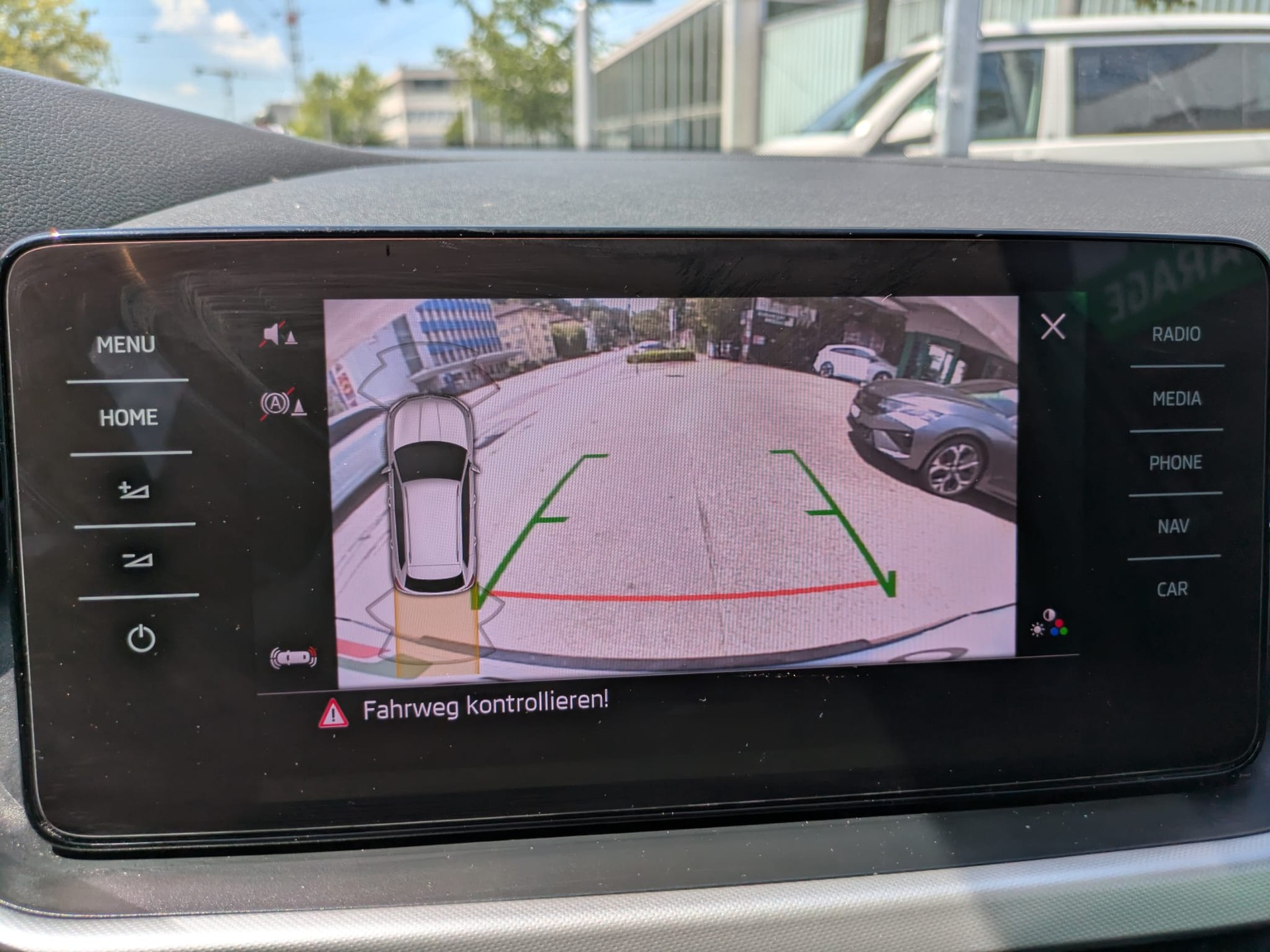 SKODA Kamiq 1.0 TSI Ambition DSG-image-18