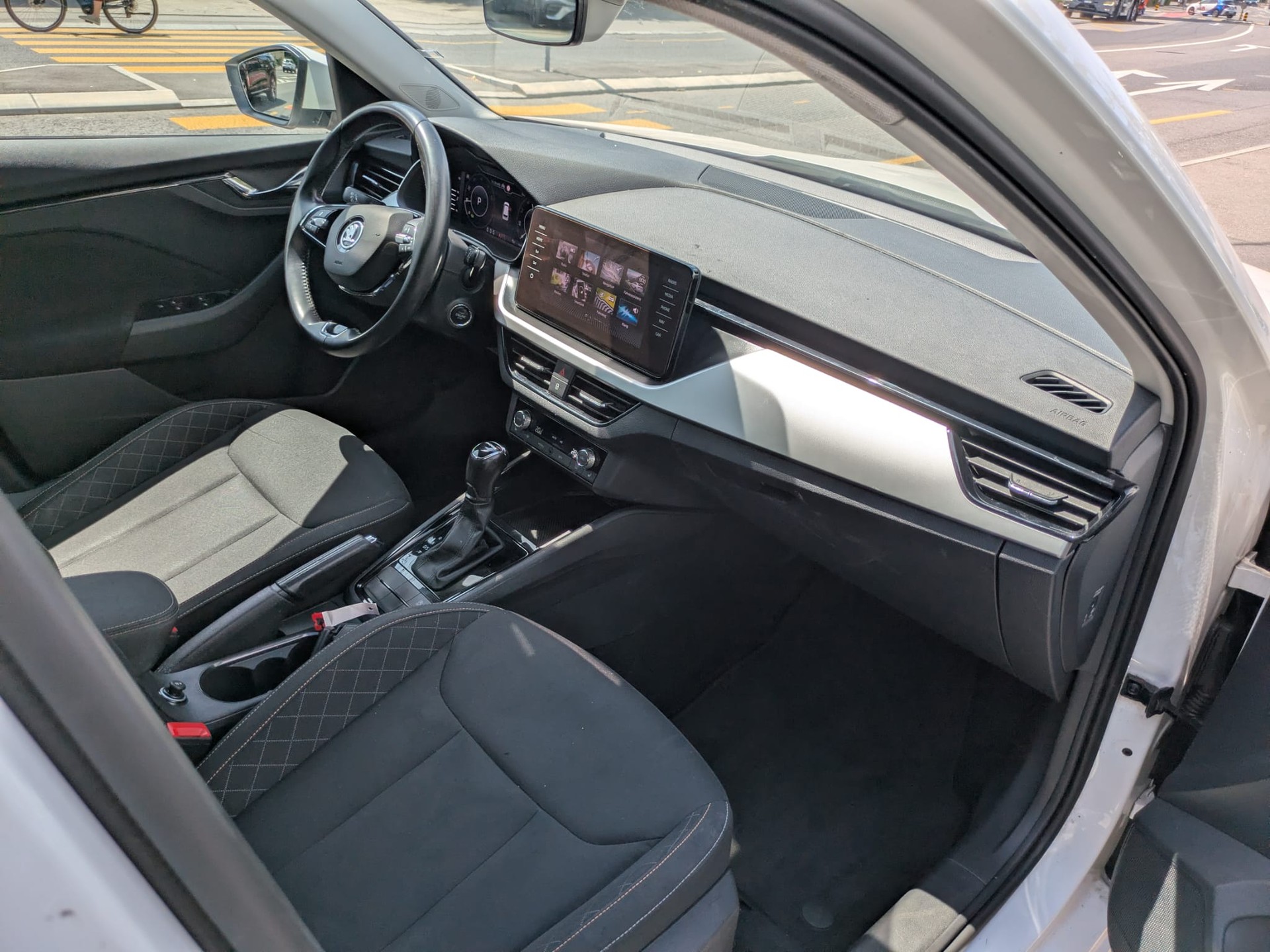 SKODA Kamiq 1.0 TSI Ambition DSG-image-13