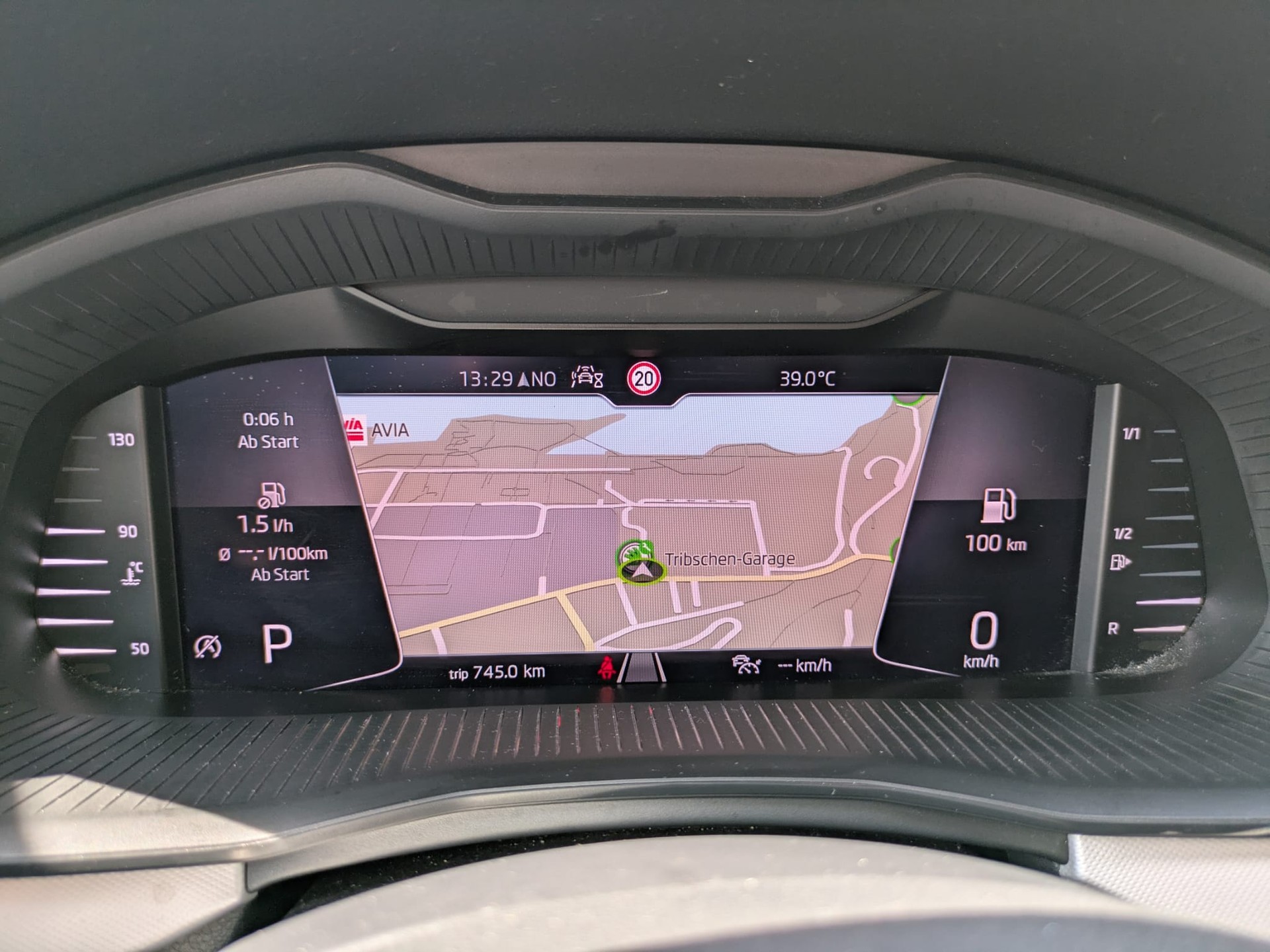 SKODA Kamiq 1.0 TSI Ambition DSG-image-15