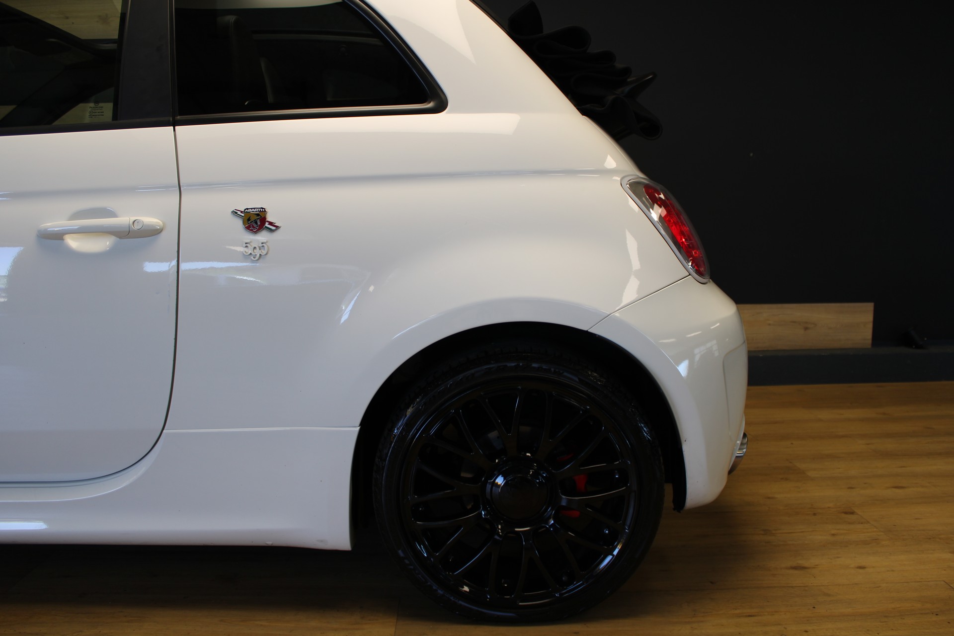 FIAT 595 1.4 16V Turbo Abarth Turismo-image-9