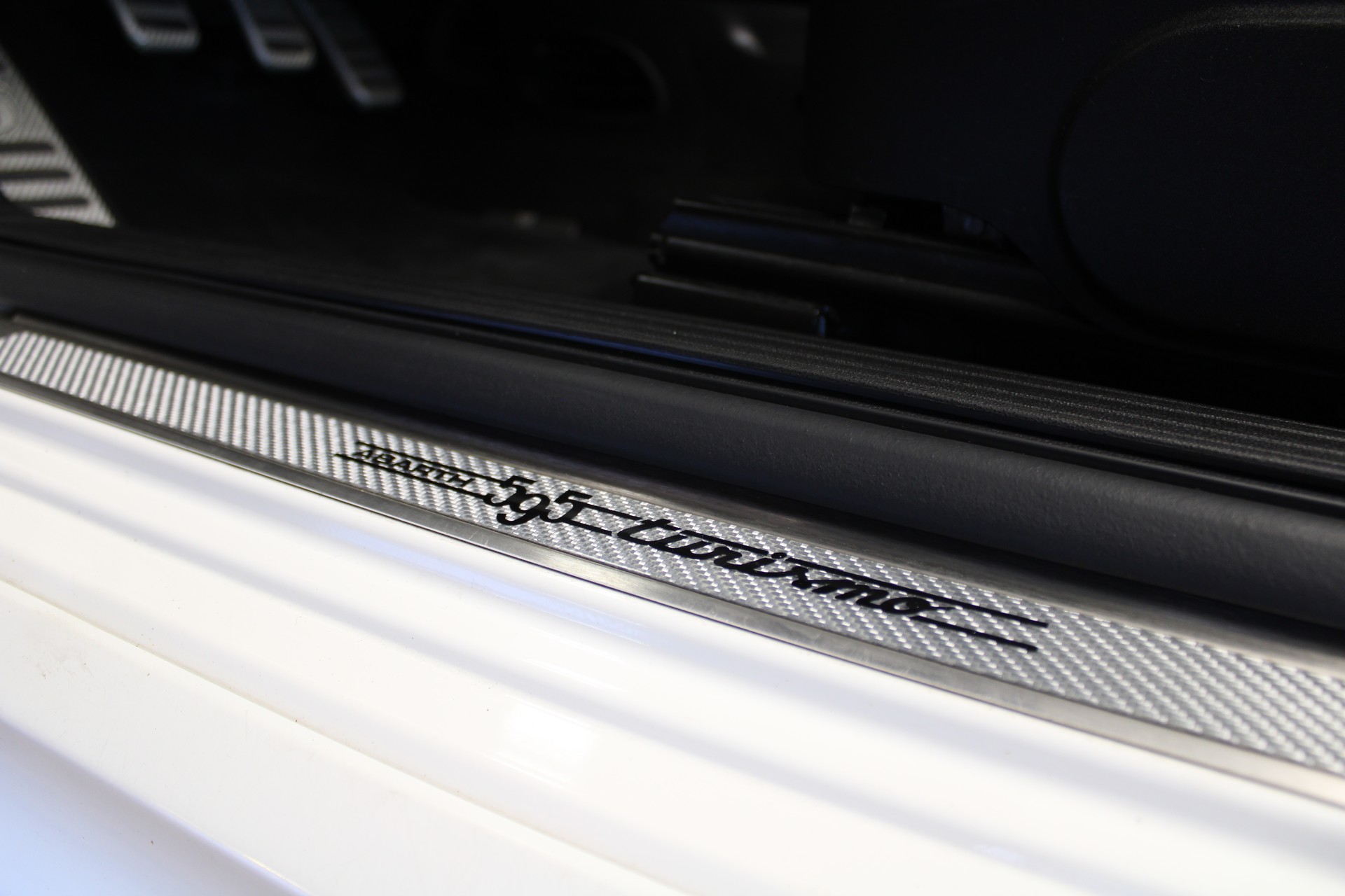 FIAT 595 1.4 16V Turbo Abarth Turismo-image-14