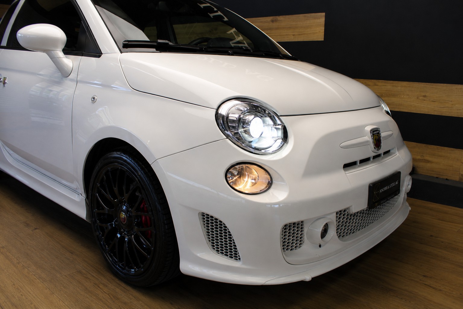 FIAT 595 1.4 16V Turbo Abarth Turismo-showroom-element-1