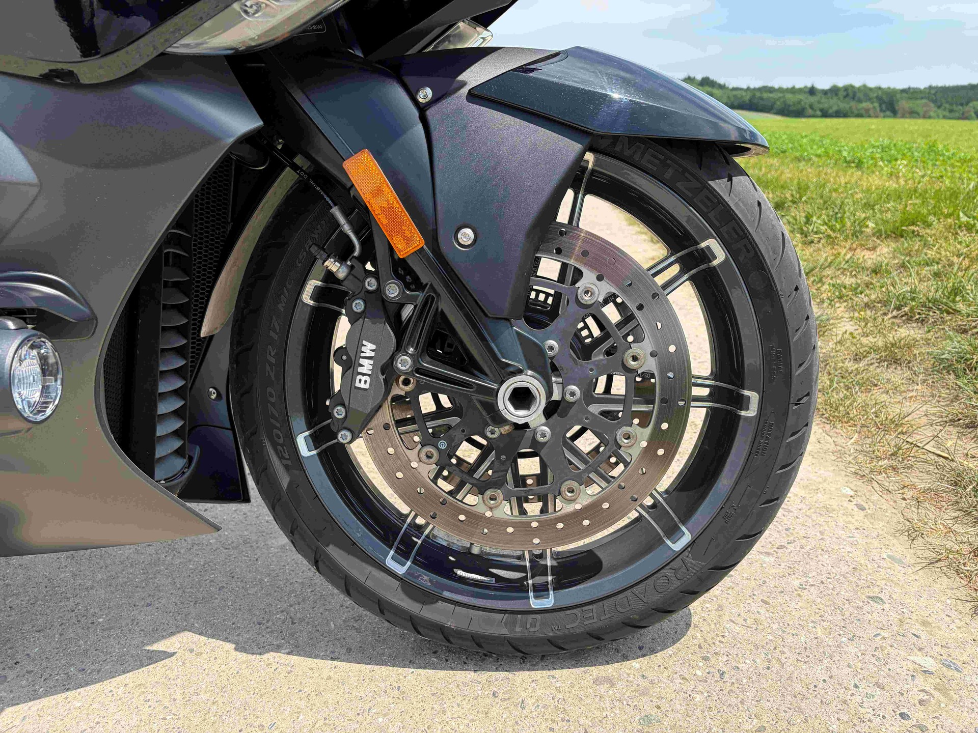 BMW K 1600 GT-image-1