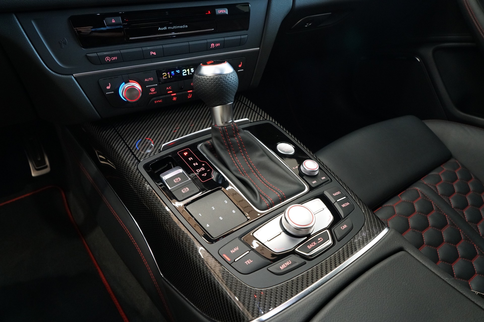 AUDI RS6 Avant 4.0 TFSI V8 quattro Tiptronic Audi Exclusive-image-22