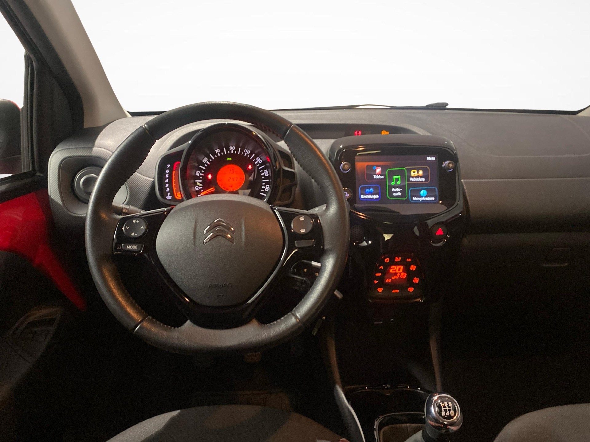 CITROEN C1 1.0 VTi Shine S/S-image-7