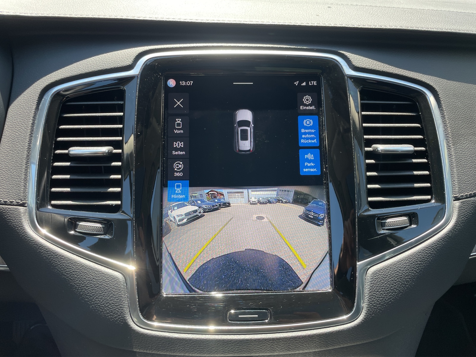 VOLVO XC90 B5 Diesel Mild Hybrid AWD Ultimate Dark Geartronic-image-17