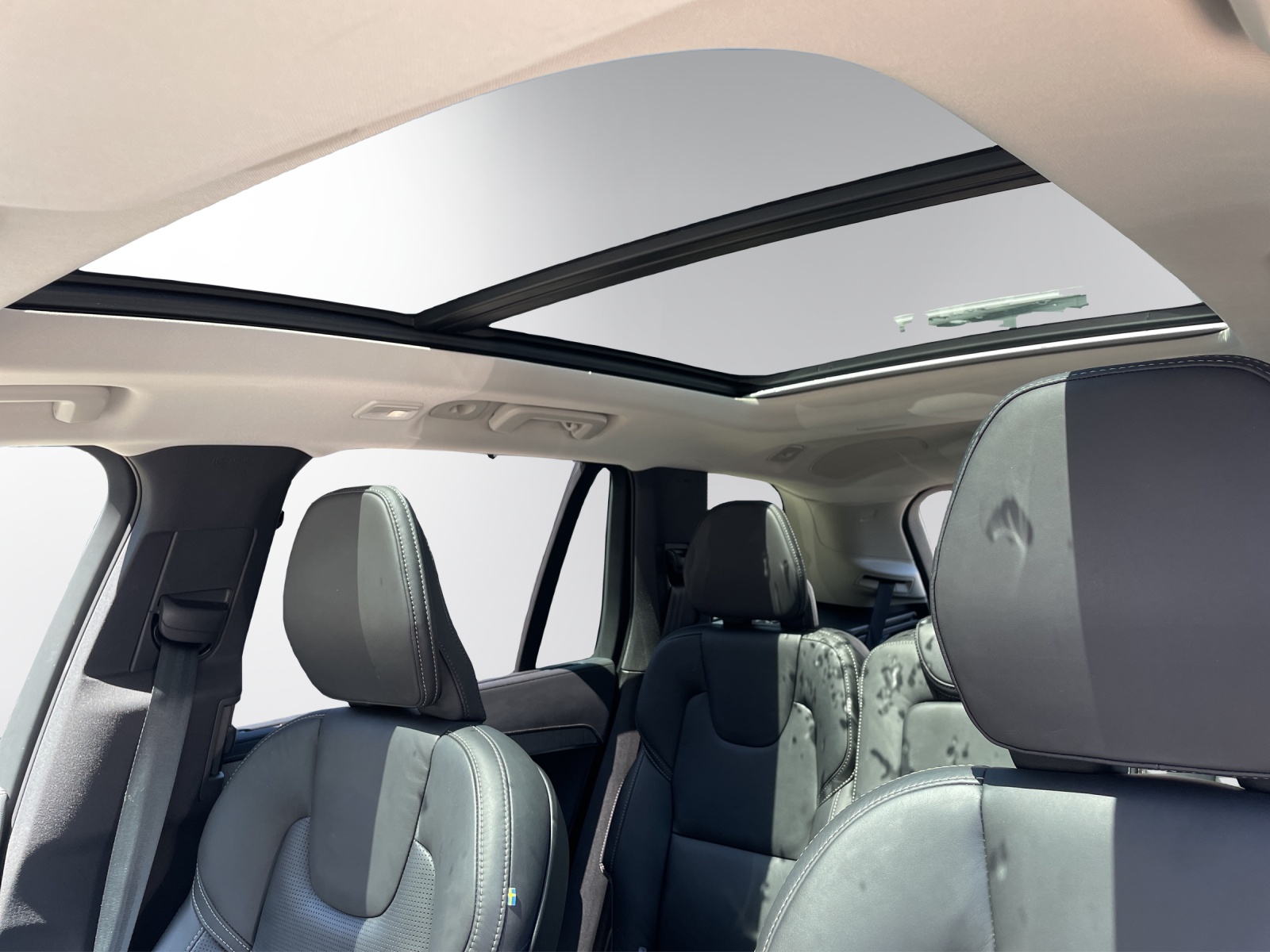 VOLVO XC90 B5 Diesel Mild Hybrid AWD Ultimate Dark Geartronic-image-13