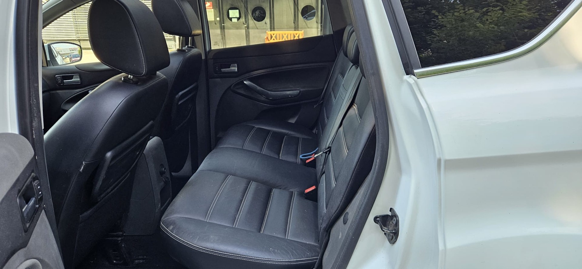 FORD Kuga 2.0 TDCi Titanium 4WD PowerShift-image-8