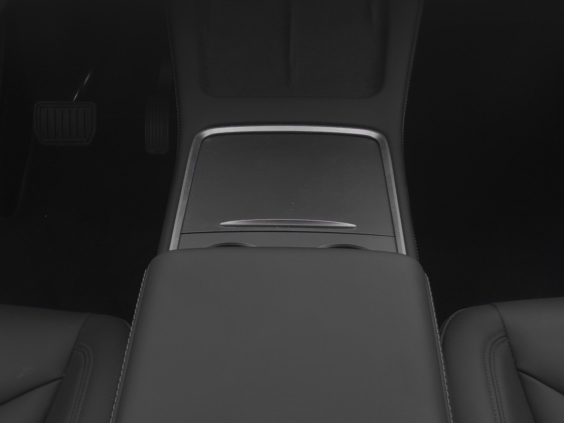 TESLA Model Y Long Range All-Wheel Drive-image-9