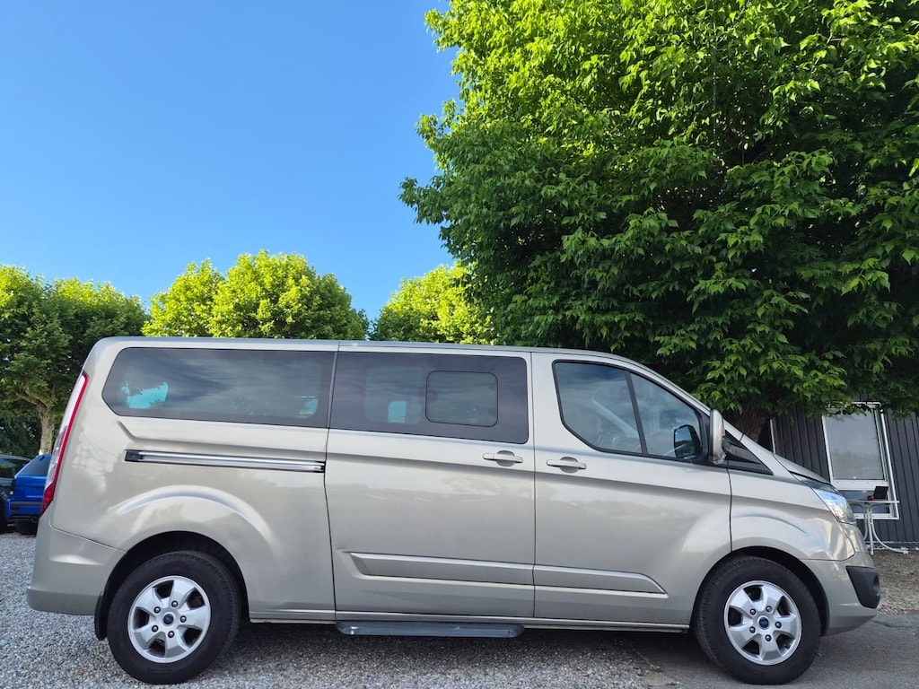 FORD Tourneo Custom 310 L2H1 Titanium 9-Sitzer-image-6