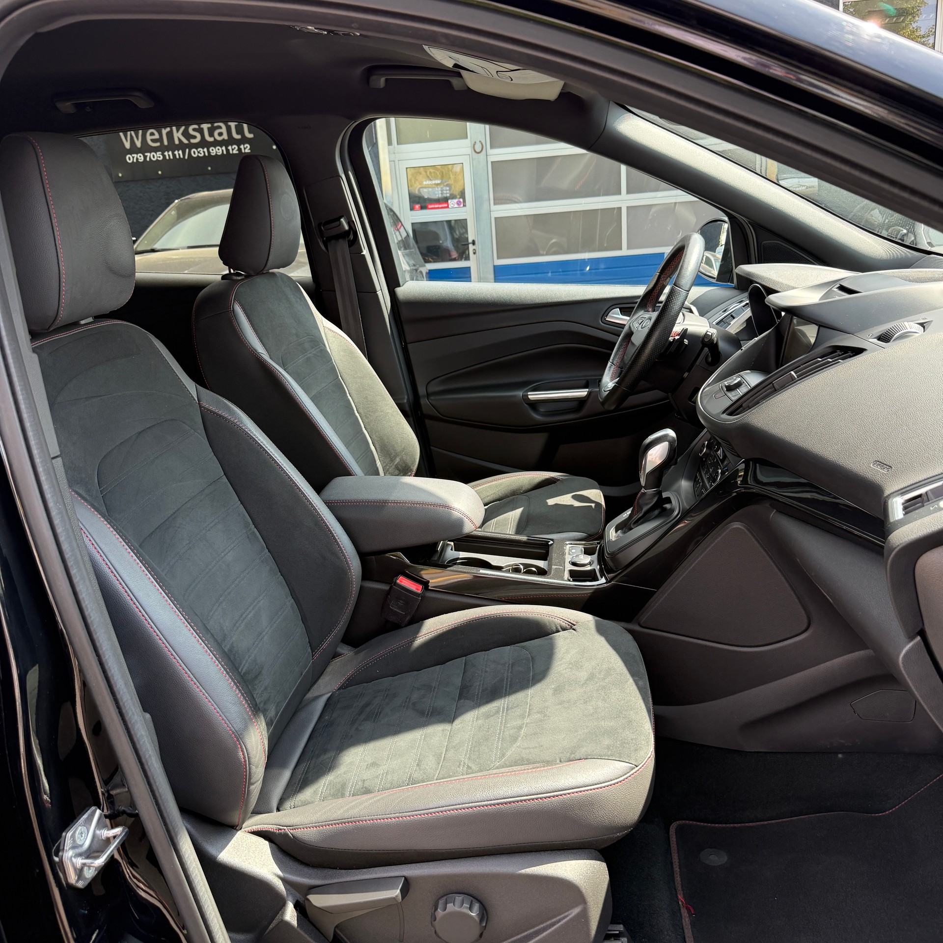 FORD Kuga 2.0 TDCi ST Line High 4WD PowerShift-image-13