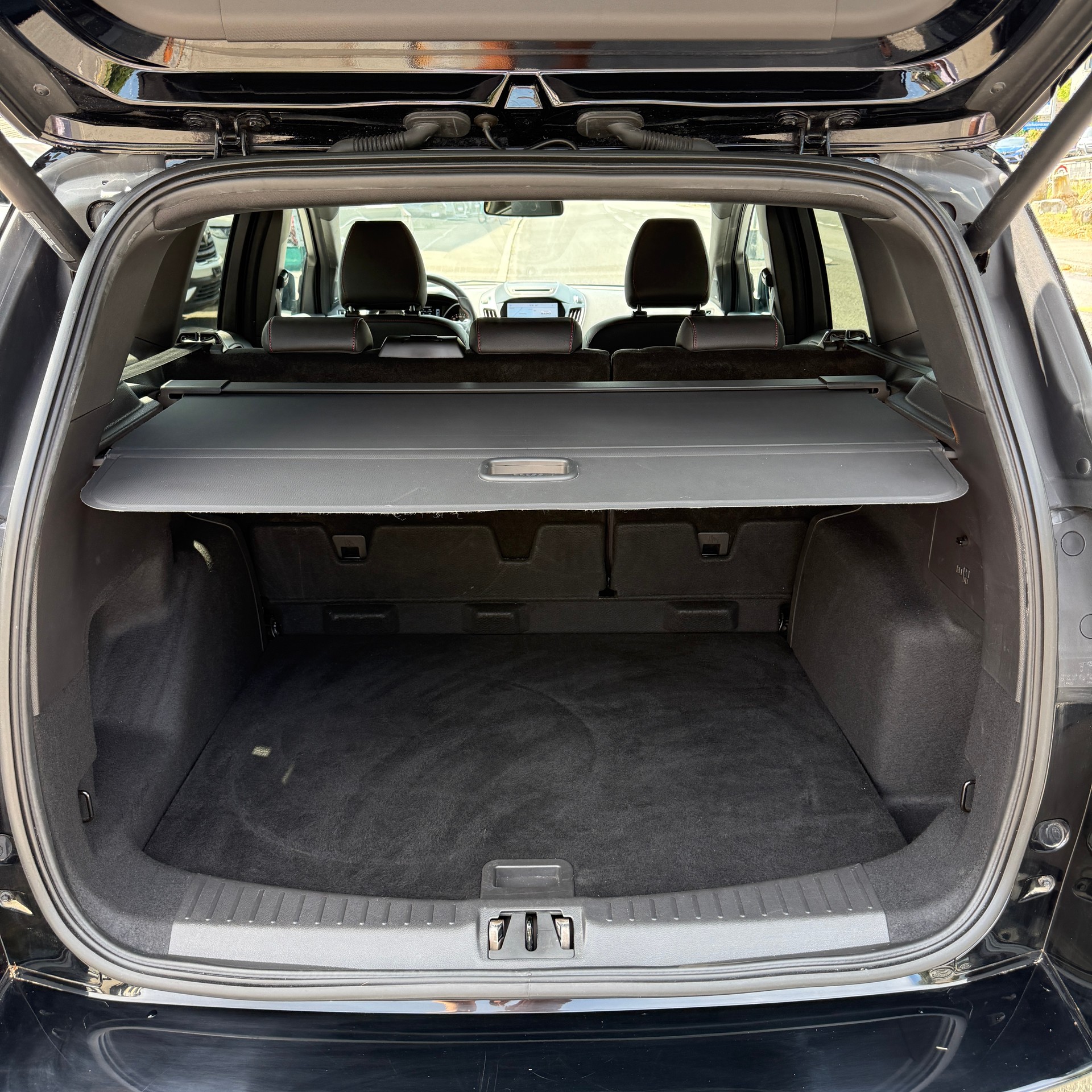FORD Kuga 2.0 TDCi ST Line High 4WD PowerShift-image-15