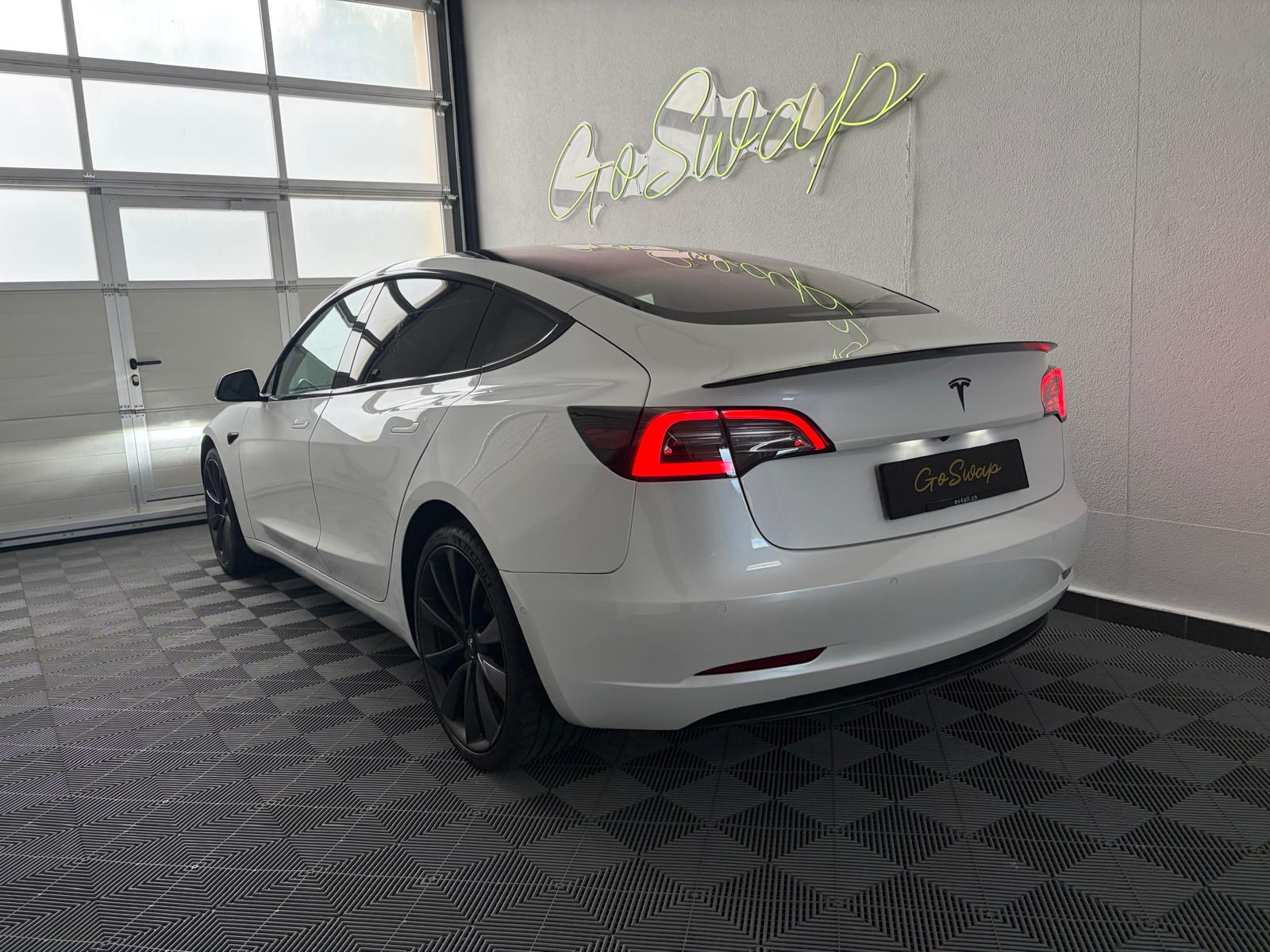 TESLA Model 3 Performance Dual Motor AWD - Conduite Autonome * Full Self Driving *-showroom-element-3