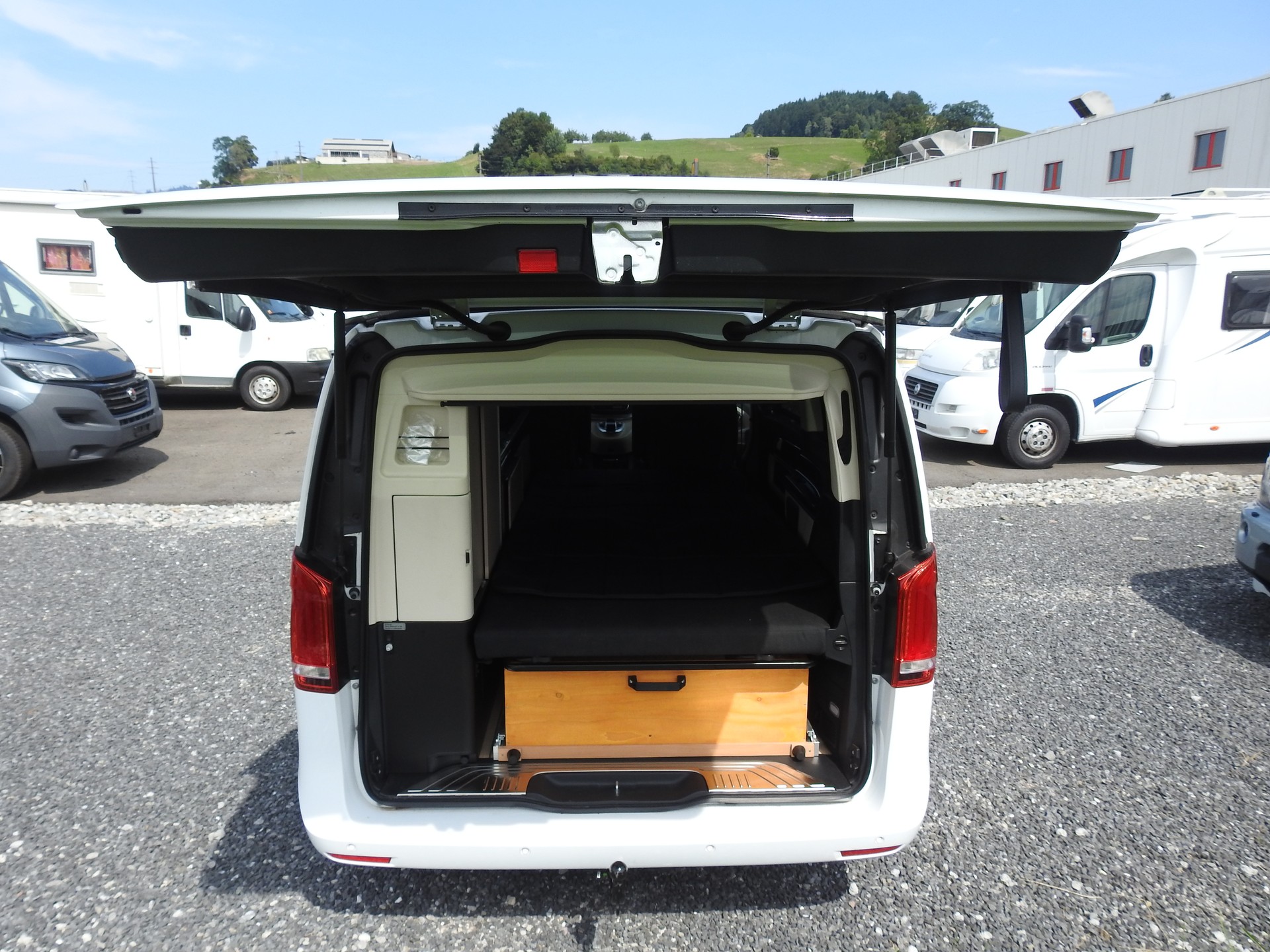 MERCEDES-BENZ Marco Polo 250 d 7G-Tronic 4M-image-7