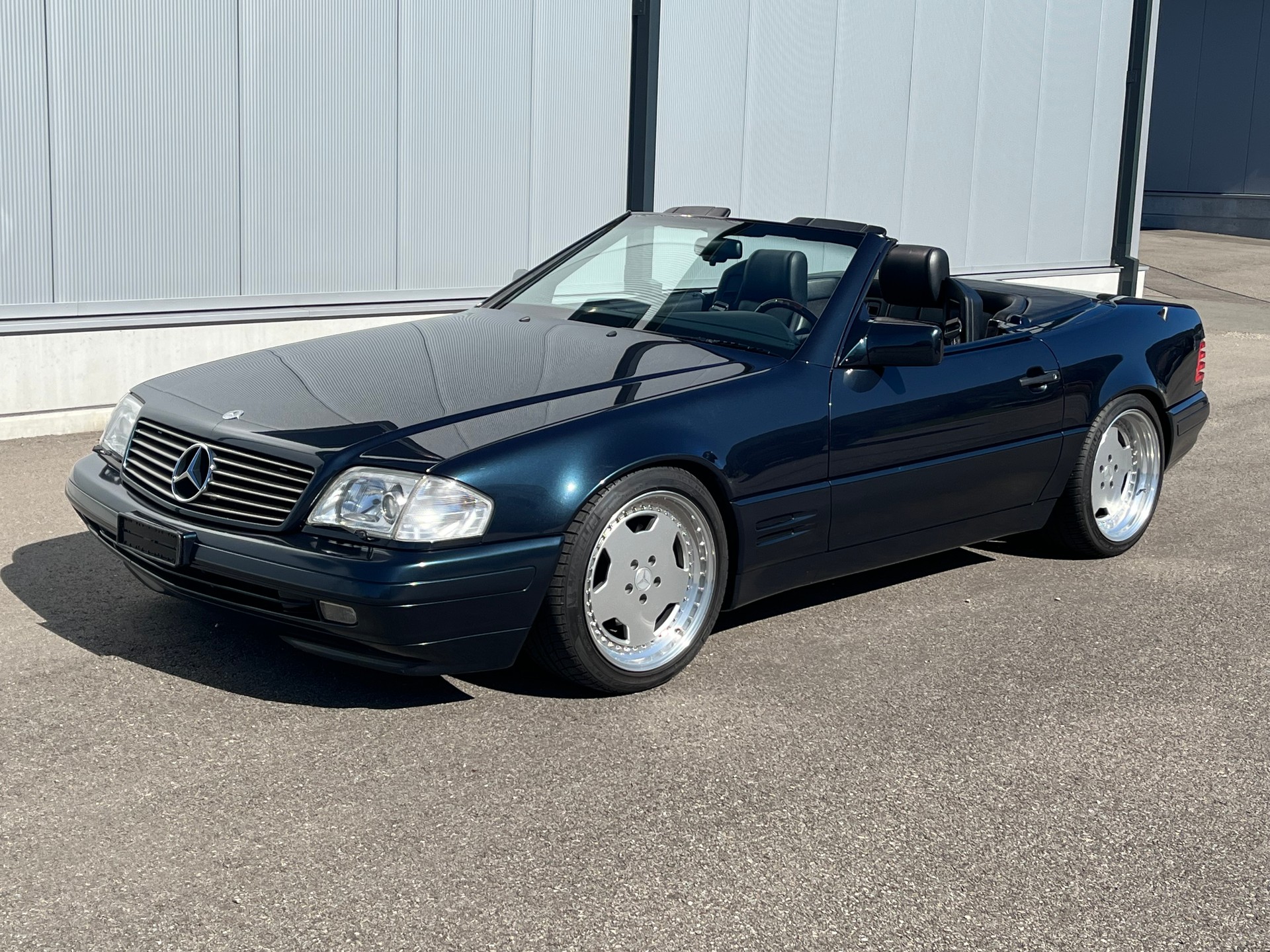 MERCEDES-BENZ SL 320 mit Veteraneneintrag