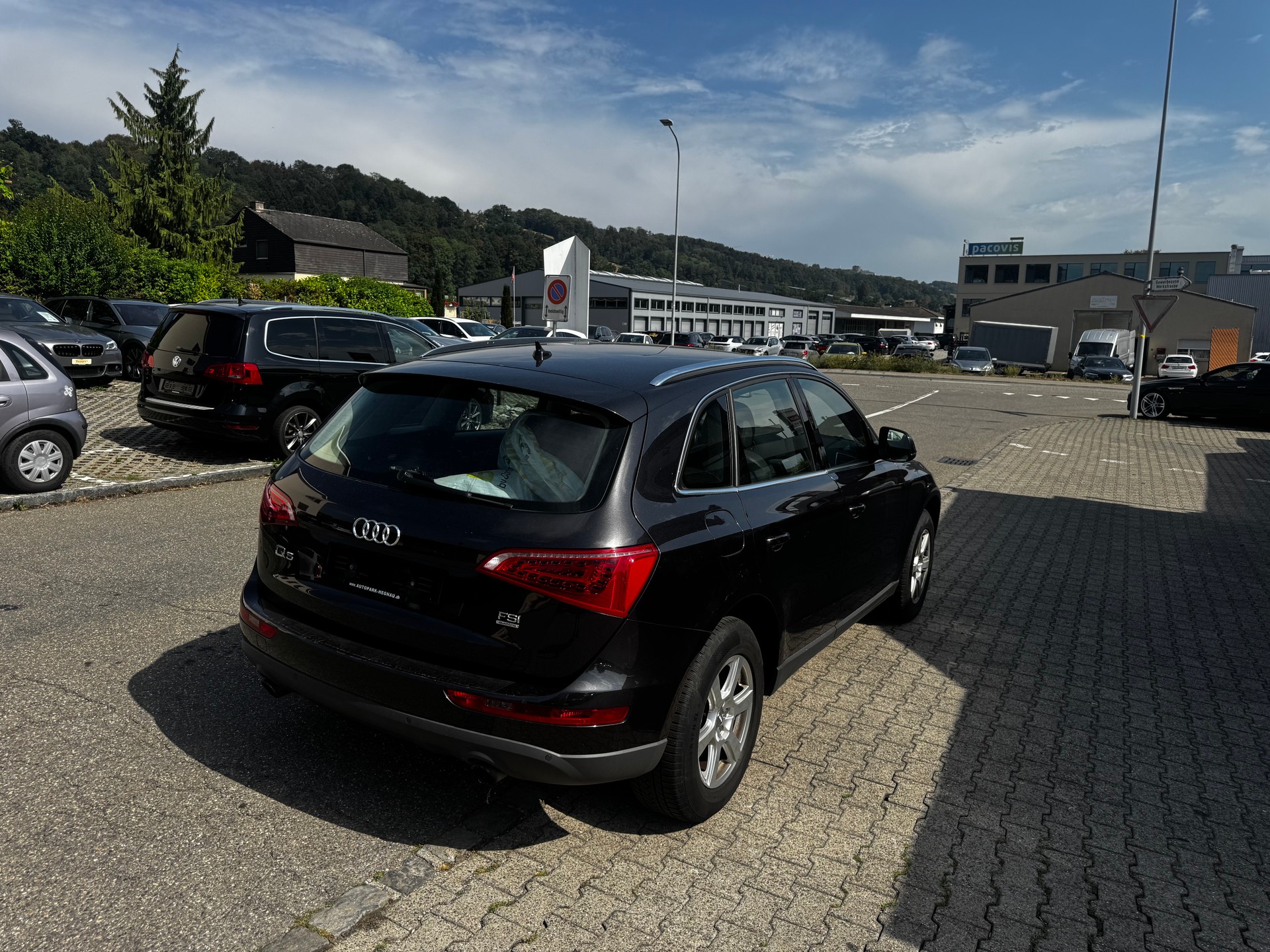 AUDI Q5 3.2 FSI quattro S-tronic-image-3