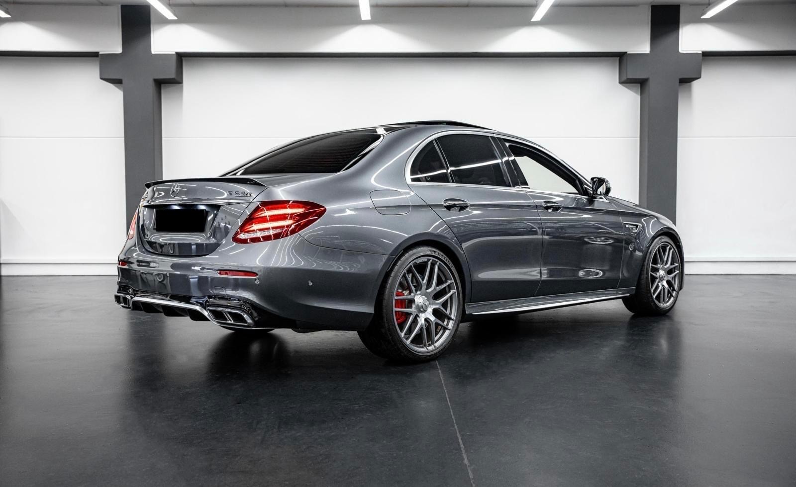 MERCEDES-BENZ E 63 S AMG 4matic+-image-2