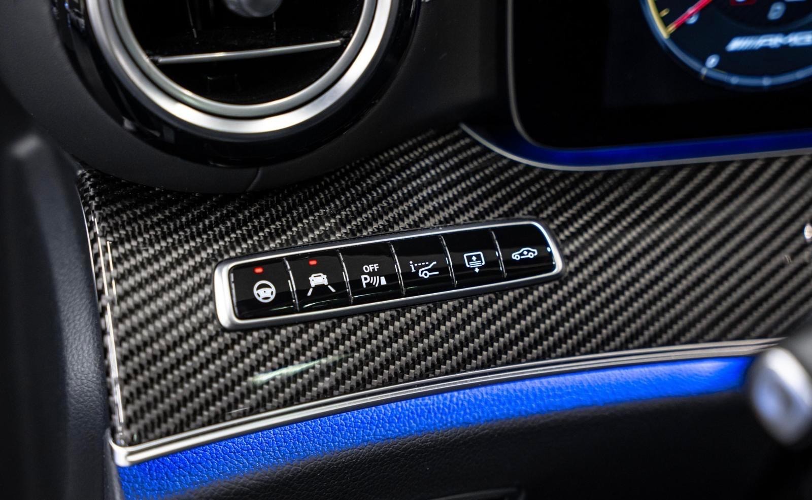MERCEDES-BENZ E 63 S AMG 4matic+-image-9