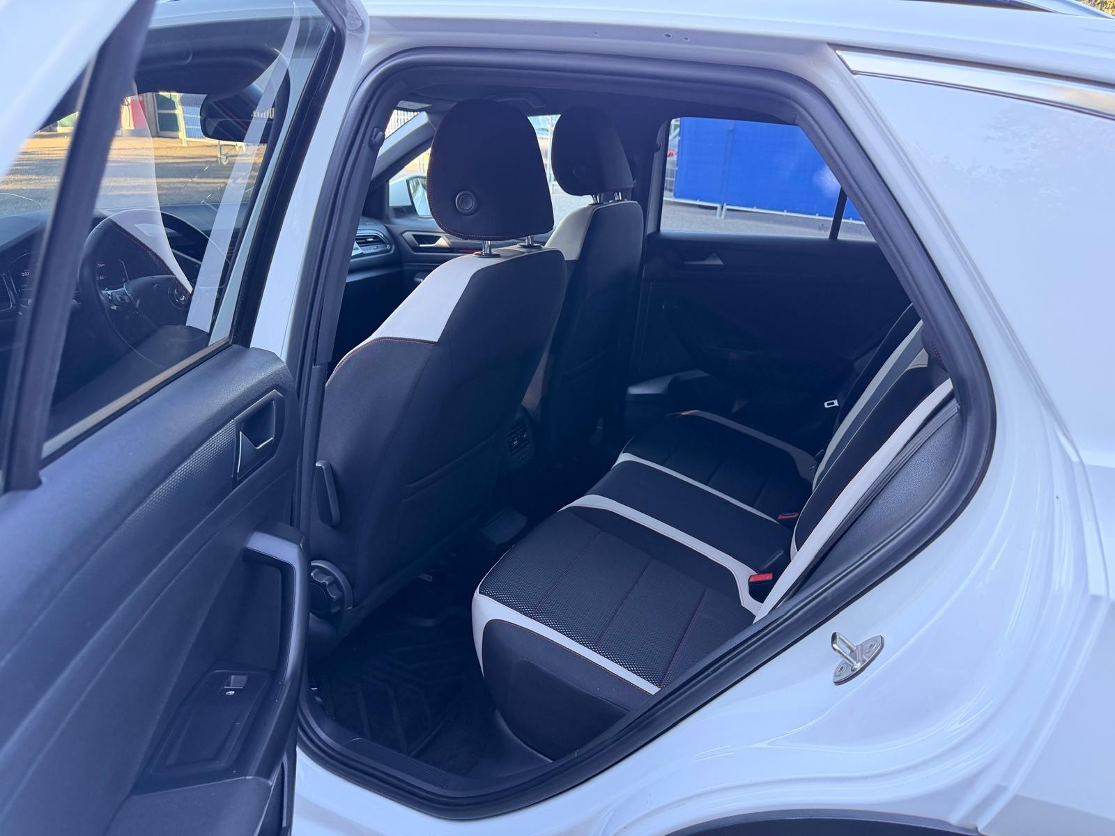 VW T-Roc 2.0 TDI SCR Advance DSG 4Motion-image-9