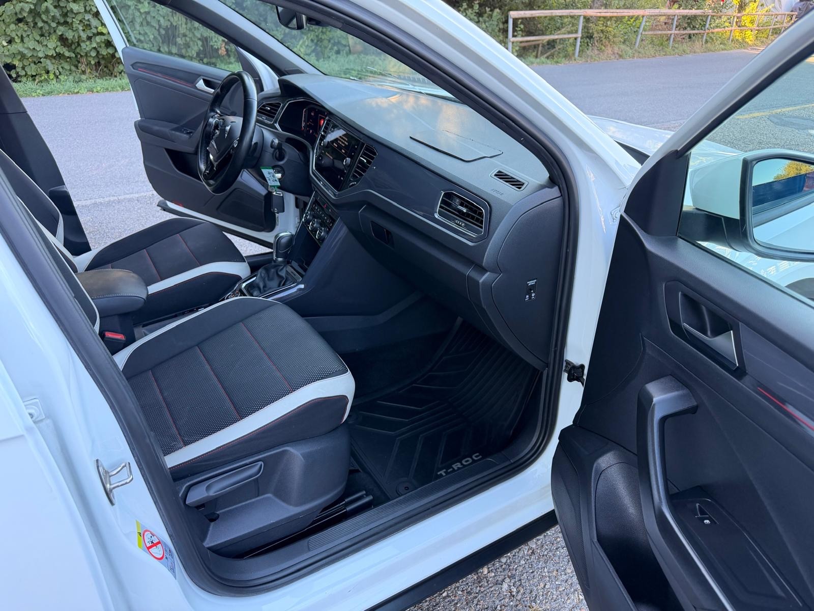 VW T-Roc 2.0 TDI SCR Advance DSG 4Motion-image-12