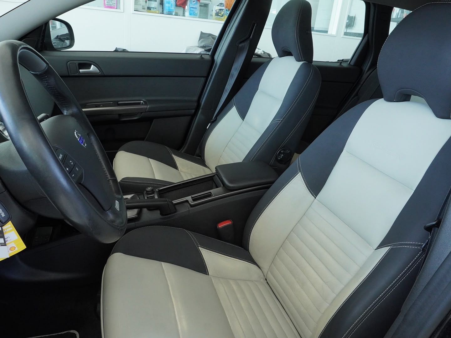 VOLVO V50 D4 R-Design Geartronic-showroom-element-3