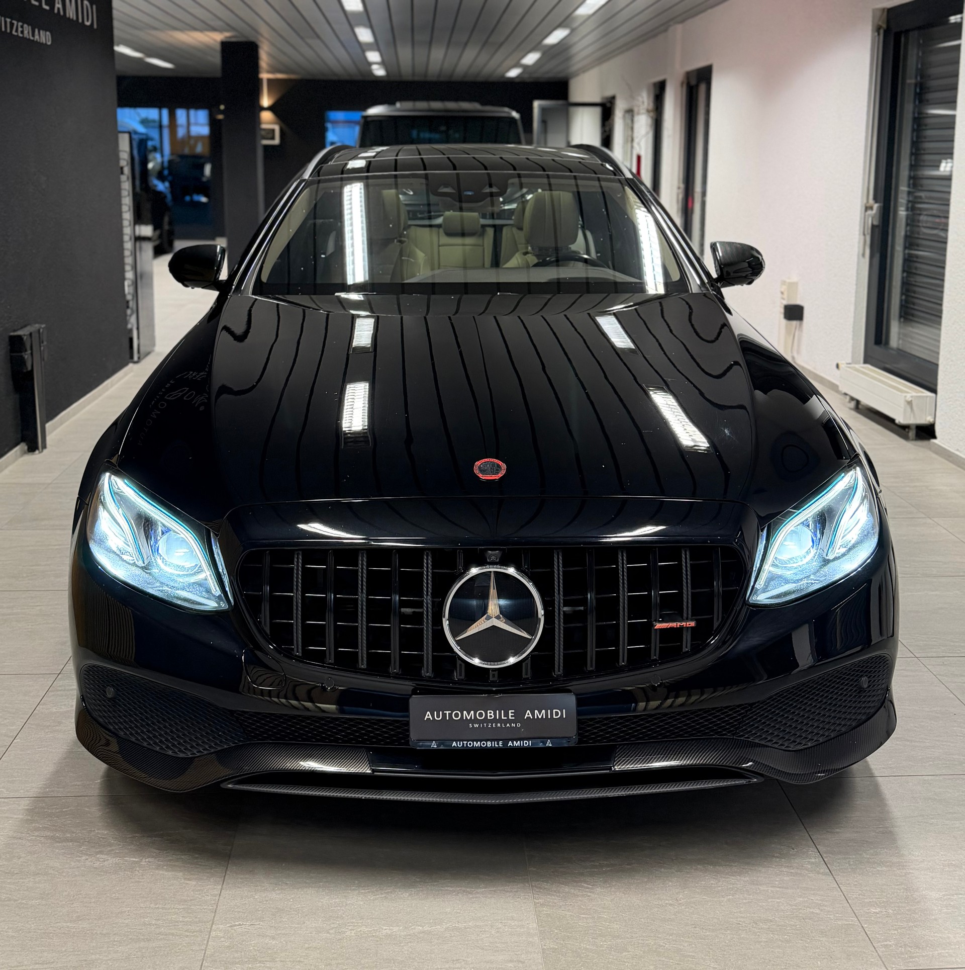 MERCEDES-BENZ E 350 d Avantgarde 9G-Tronic-showroom-element-1
