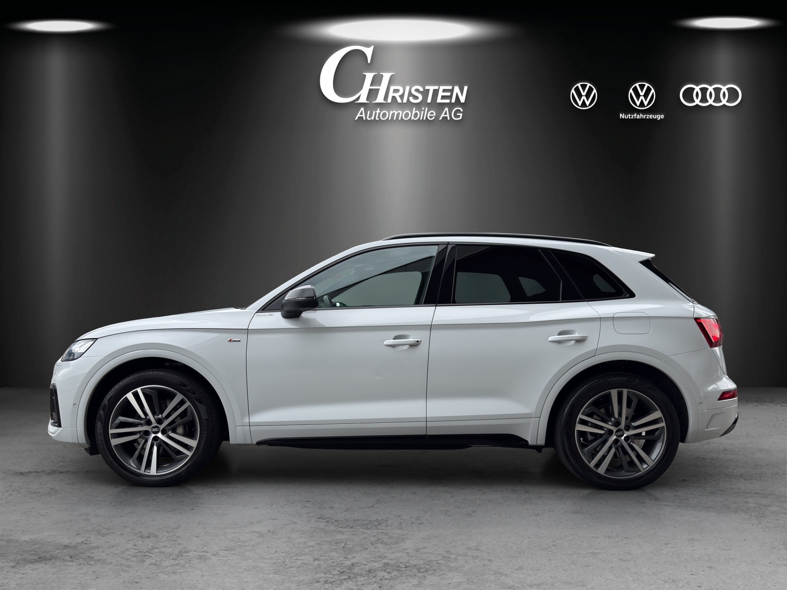 AUDI Q5 50 TFSI e PHEV S line quattro S-tronic-showroom-element-1