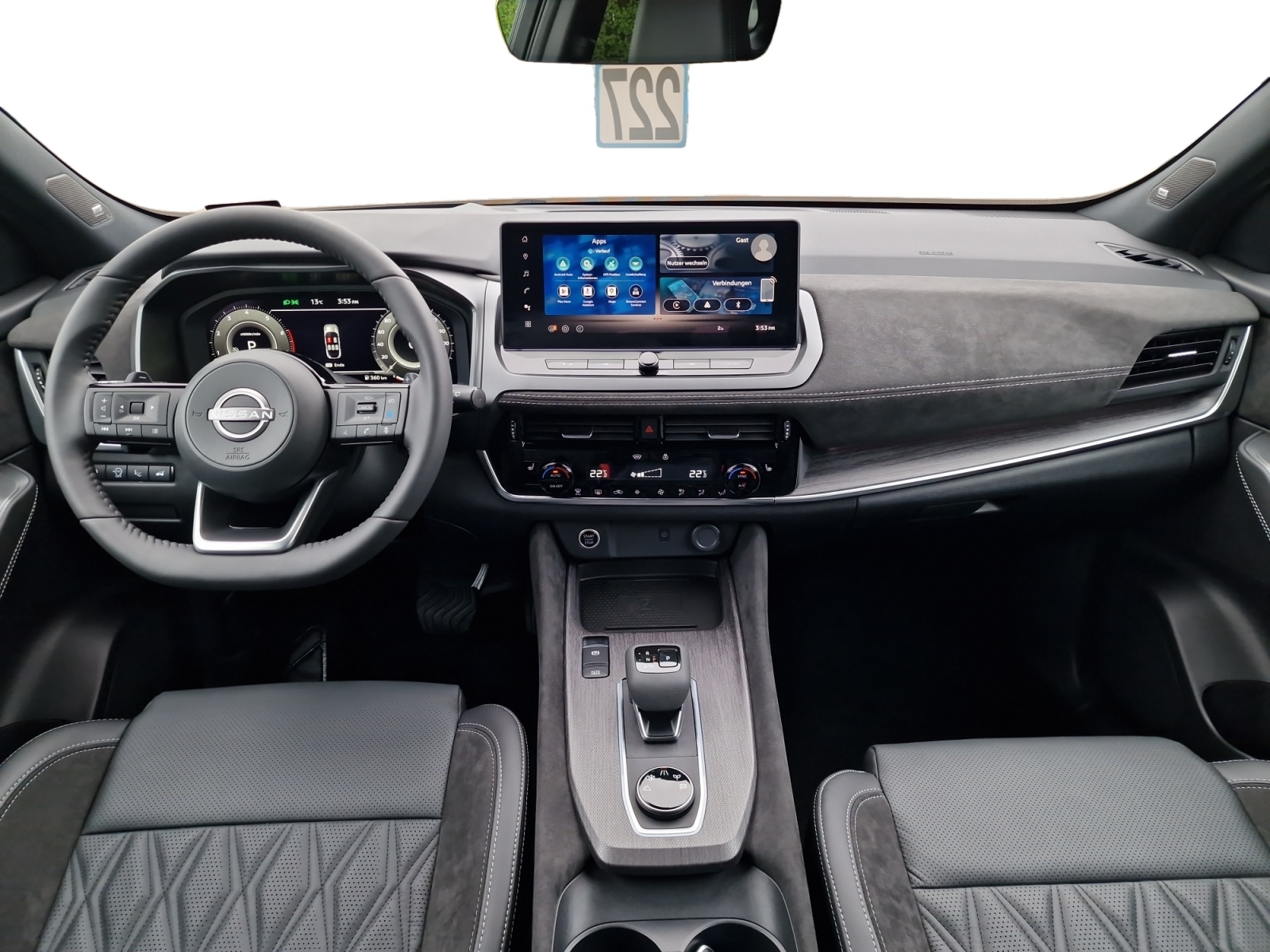NISSAN Qashqai 1.3 DIG-T MHEV Tekna+ 4x4 Panorama-image-19