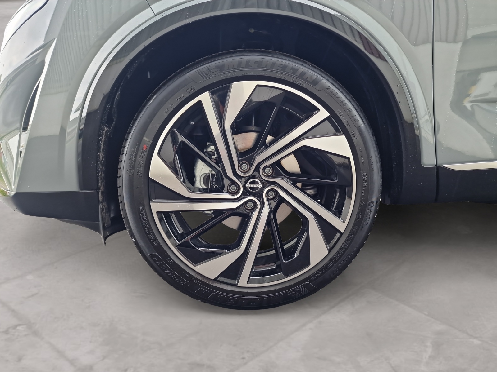NISSAN Qashqai 1.3 DIG-T MHEV Tekna+ 4x4 Panorama-image-9