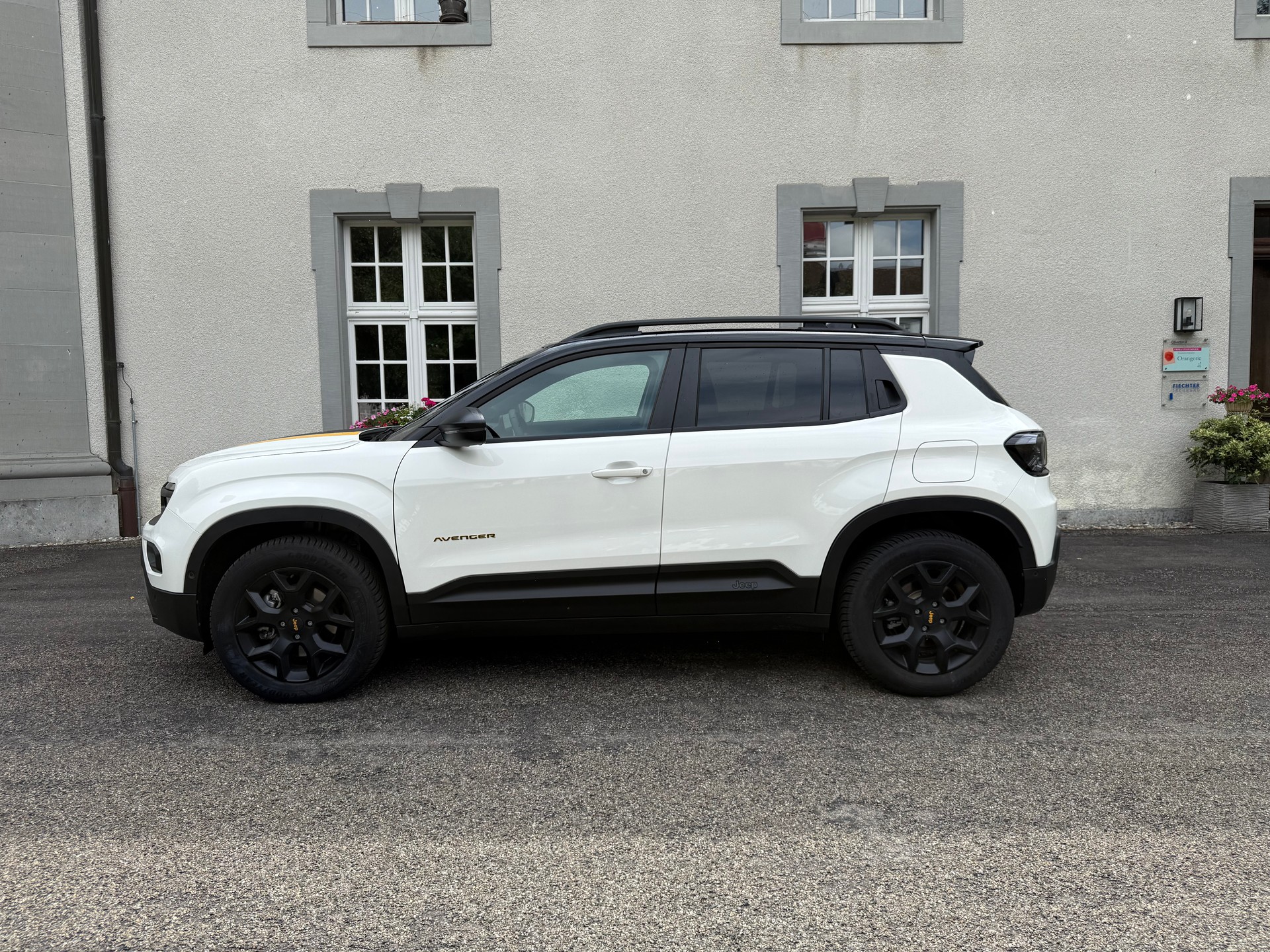 JEEP Avenger 1.2 Turbo MHEV The North Face 4xe-showroom-element-3