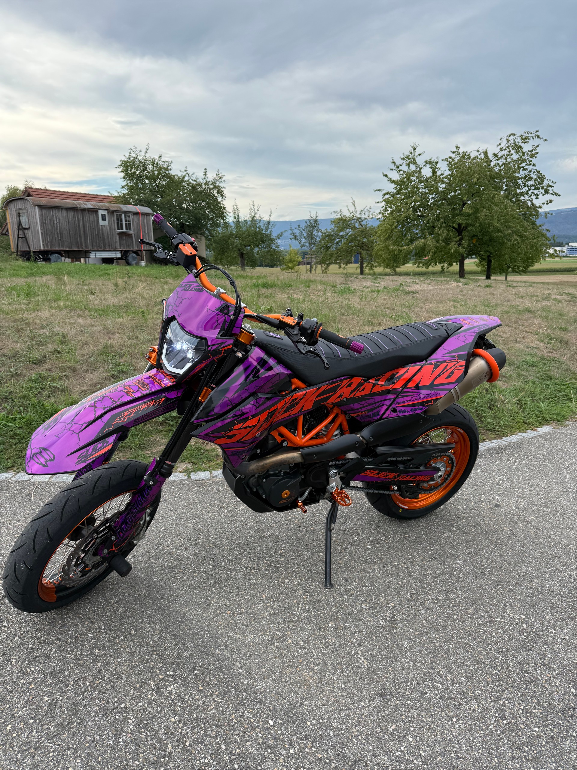 KTM 690 SMC R-image-1