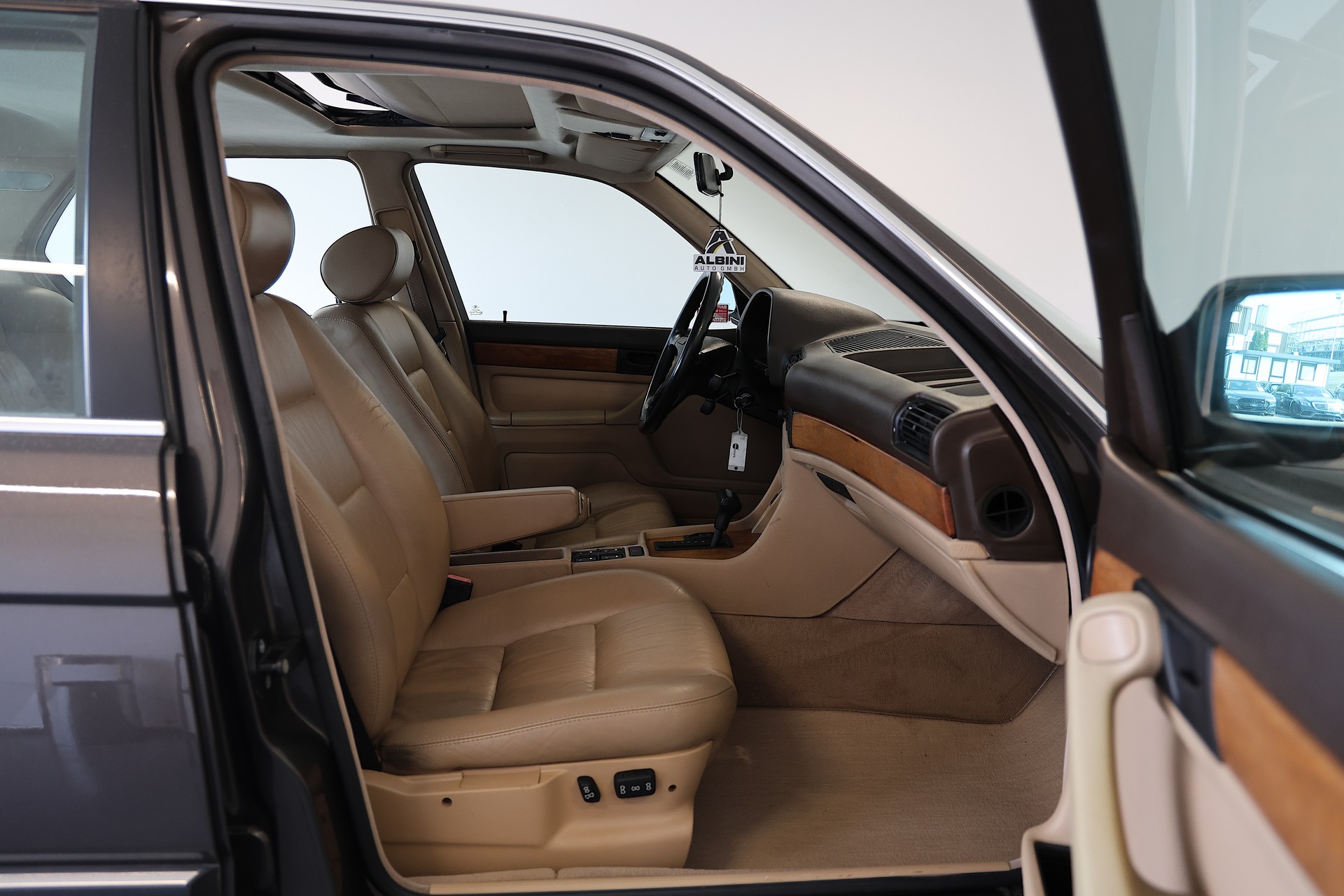 BMW 735i E32 *Veteranenfahrzeug*-image-12