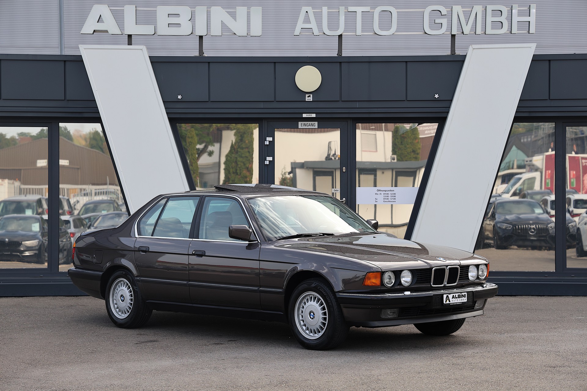 BMW 735i E32 *Veteranenfahrzeug*-showroom-element-1