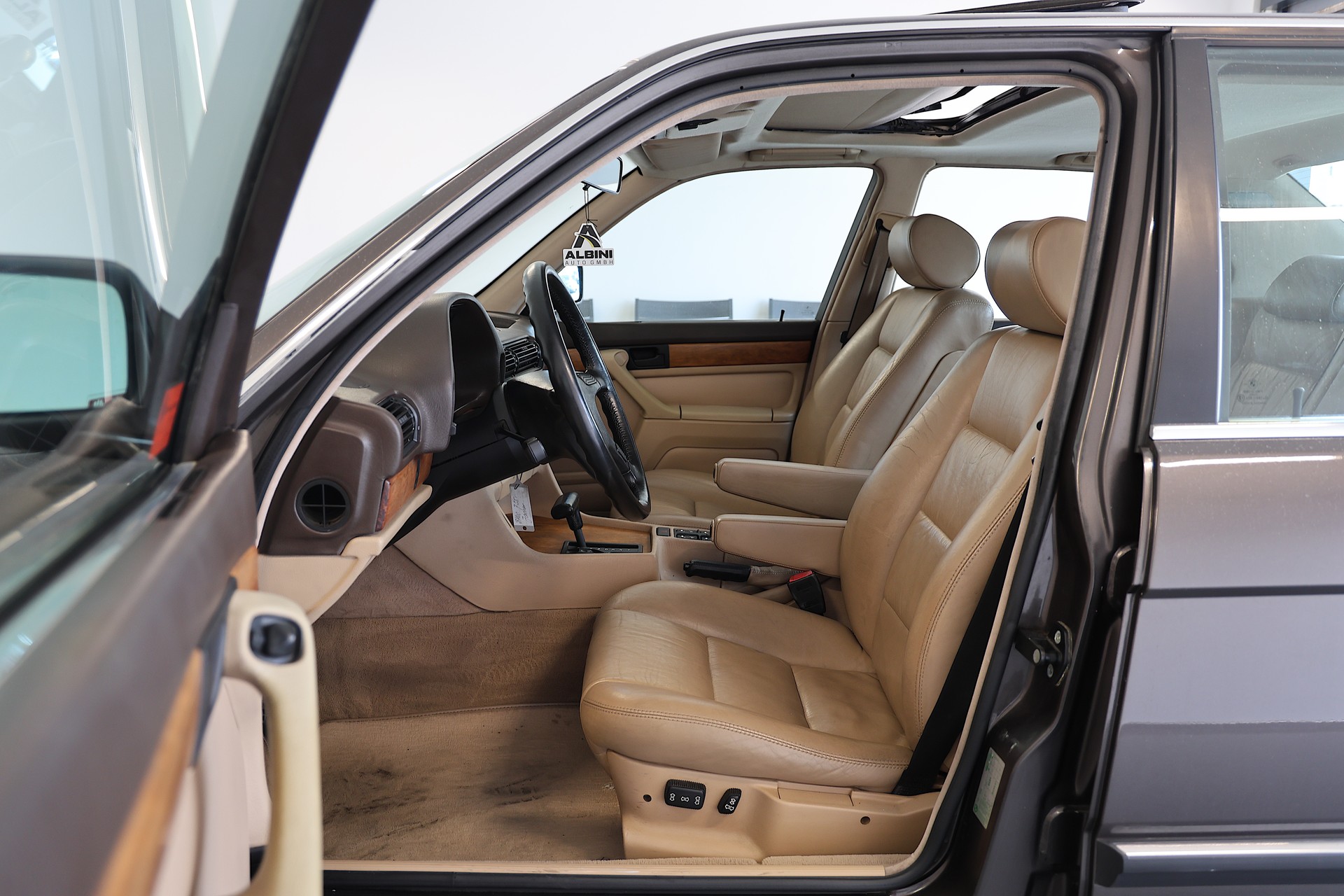 BMW 735i E32 *Veteranenfahrzeug*-image-6