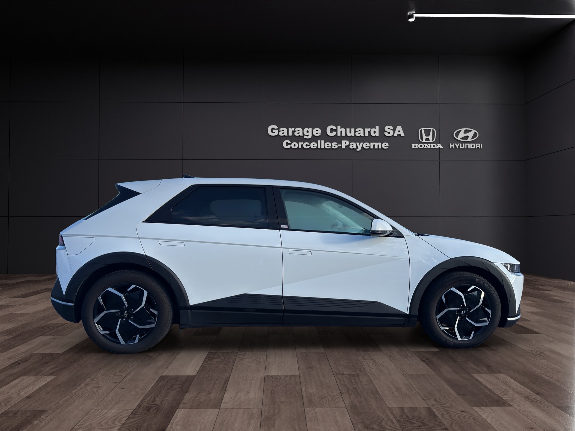 HYUNDAI Ioniq 5 77kWh Amplia 2WD-showroom-element-3