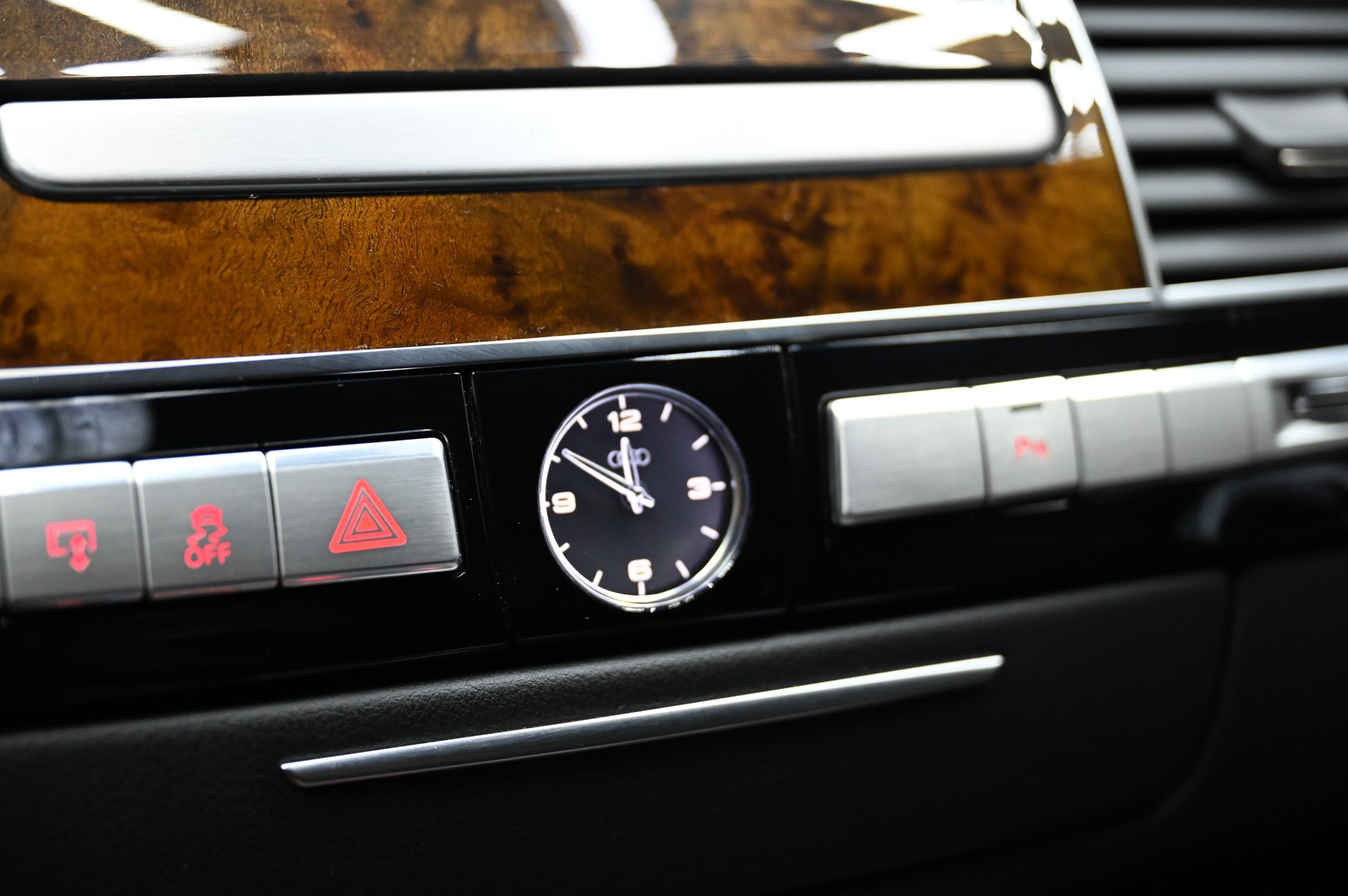 AUDI A8 3.0TDI quattro tiptronic-image-24