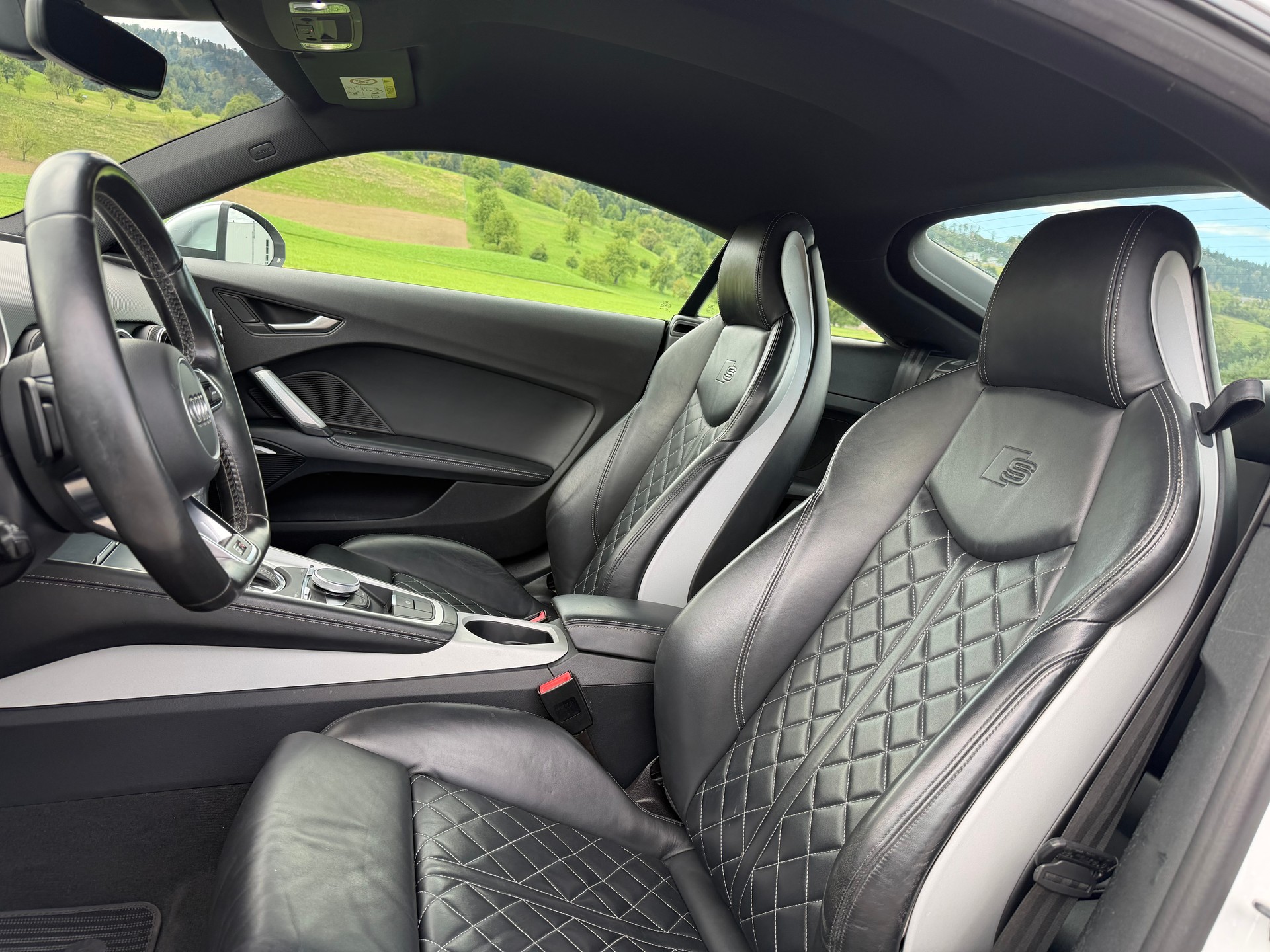 AUDI TTS Coupé 2.0 TFSI quattro S-tronic-image-9