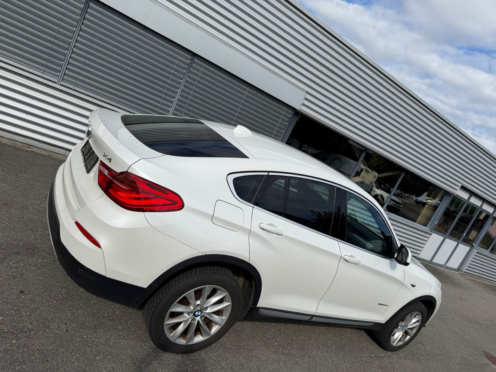 BMW X4 xDrive 20d xLine Steptronic-image-2