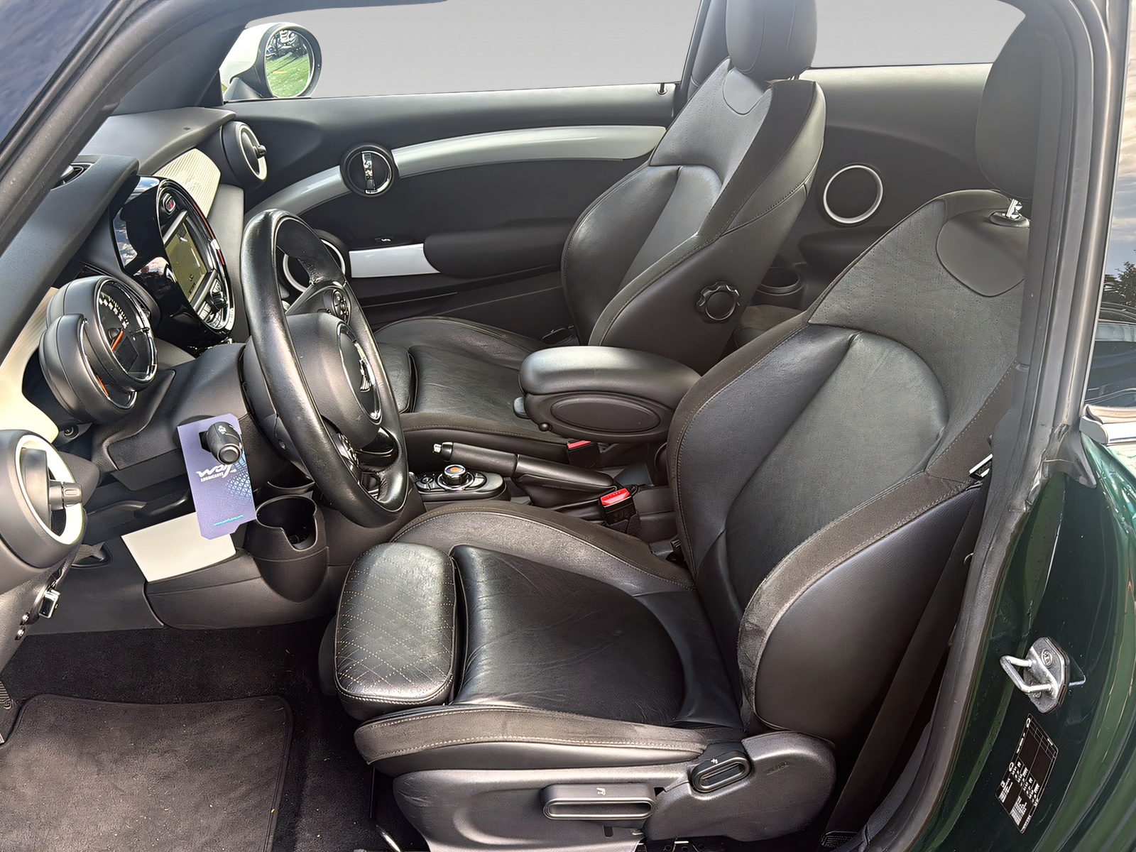 MINI Cooper Classic Edition Steptronic-image-8
