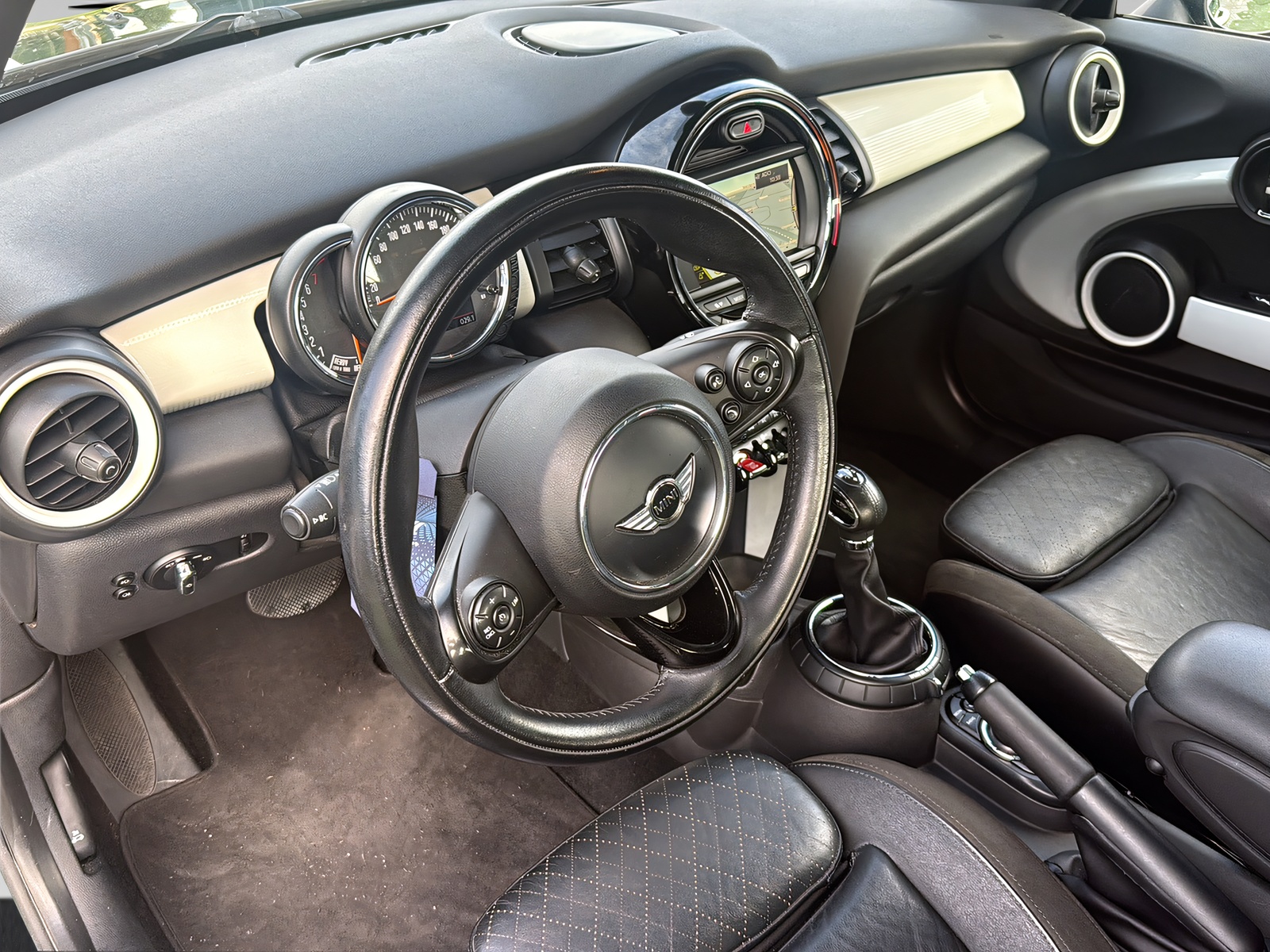 MINI Cooper Classic Edition Steptronic-image-9