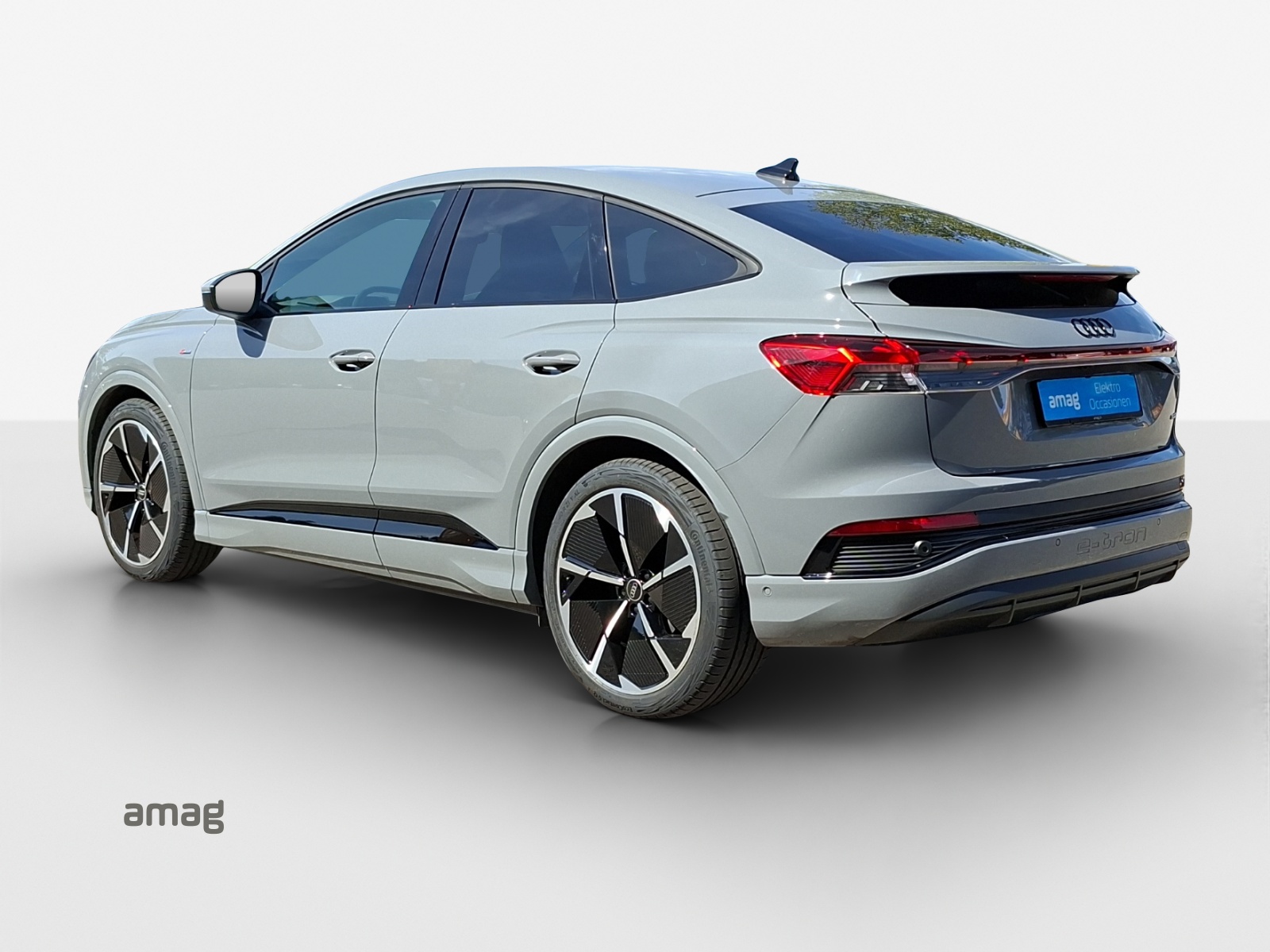 AUDI Q4 Sportback e-tron 50 quattro-showroom-element-2