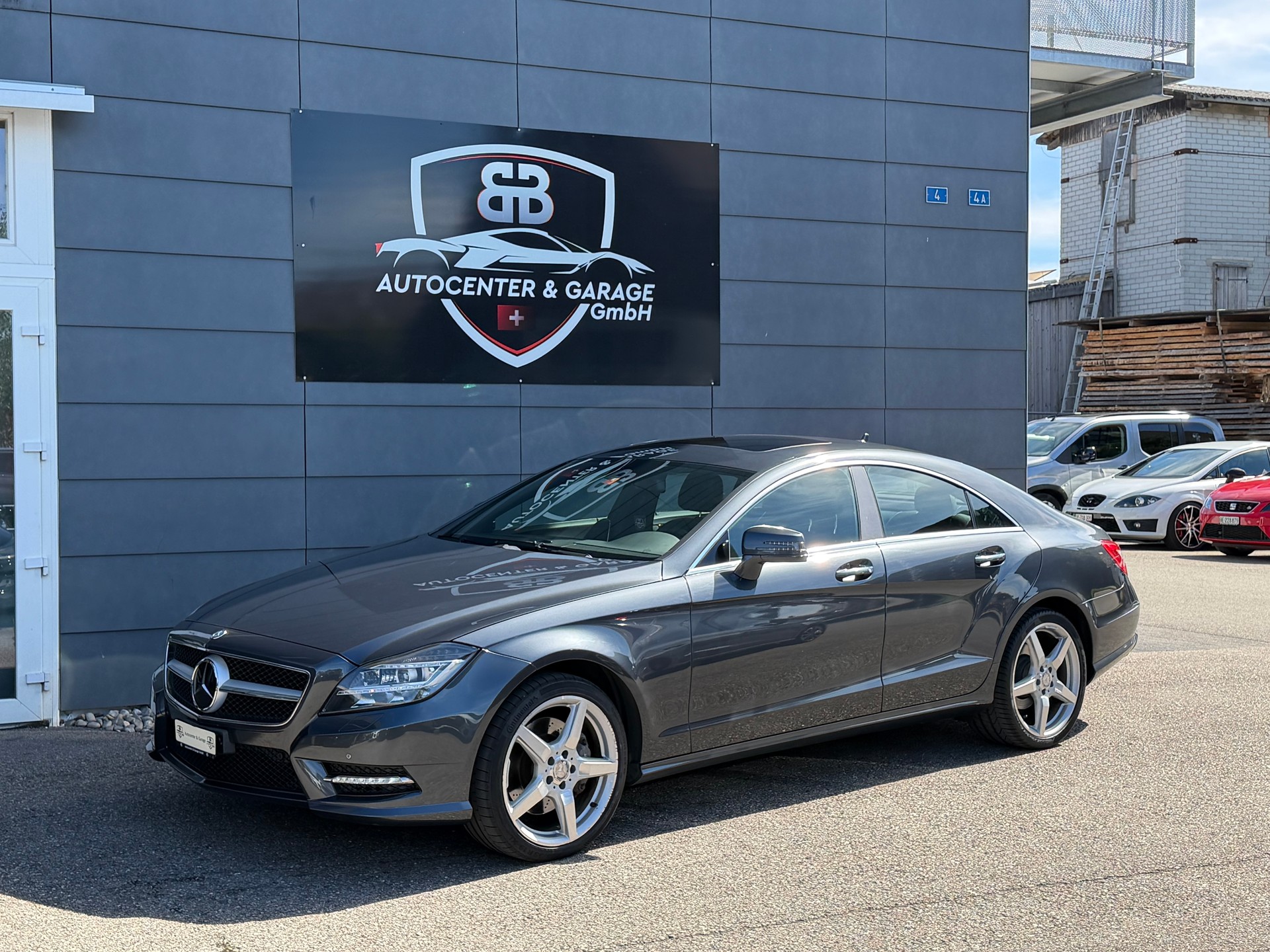 MERCEDES-BENZ CLS 350 BlueTEC 4Matic 7G-Tronic-showroom-element-2