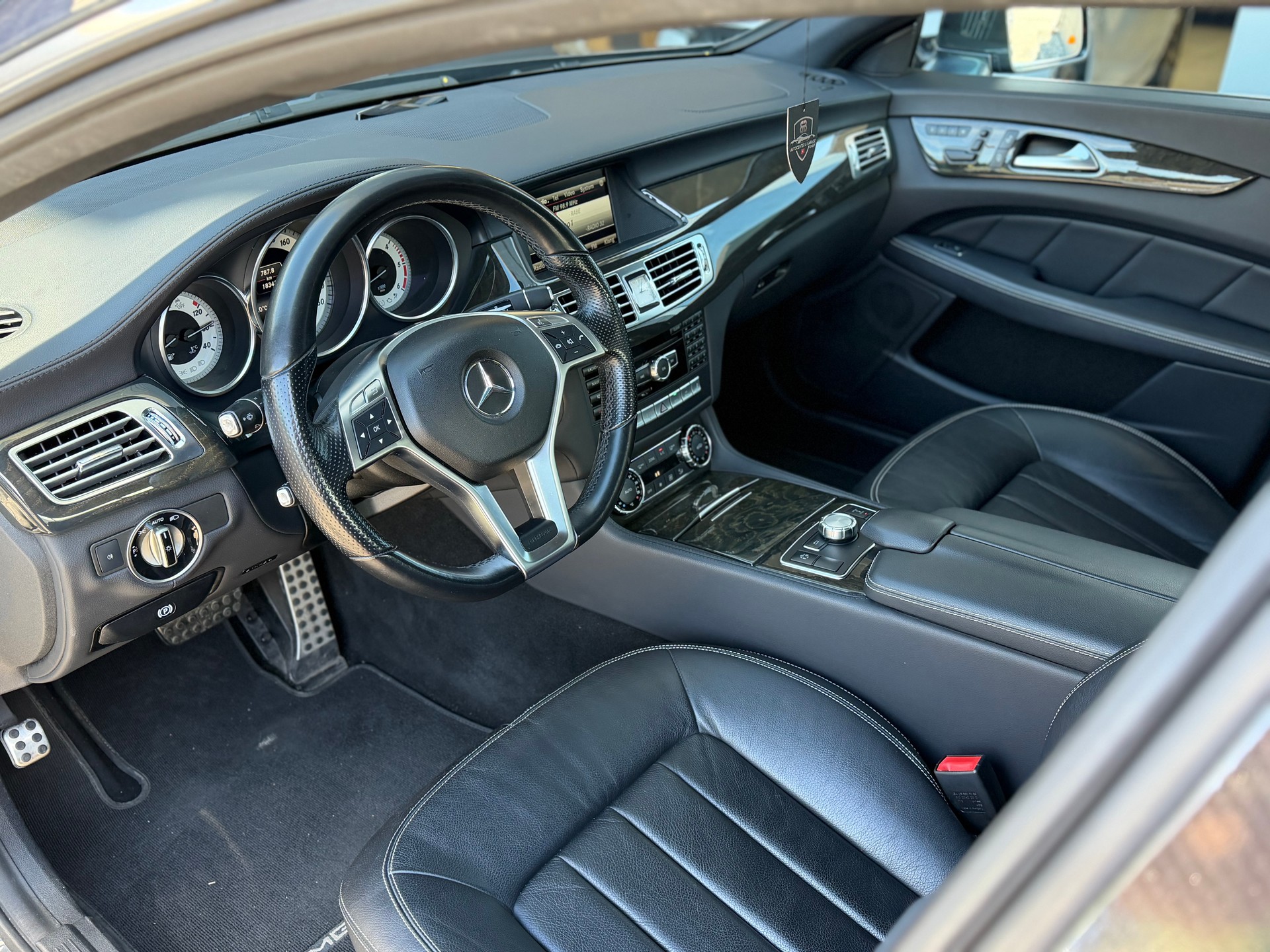 MERCEDES-BENZ CLS 350 BlueTEC 4Matic 7G-Tronic-image-11