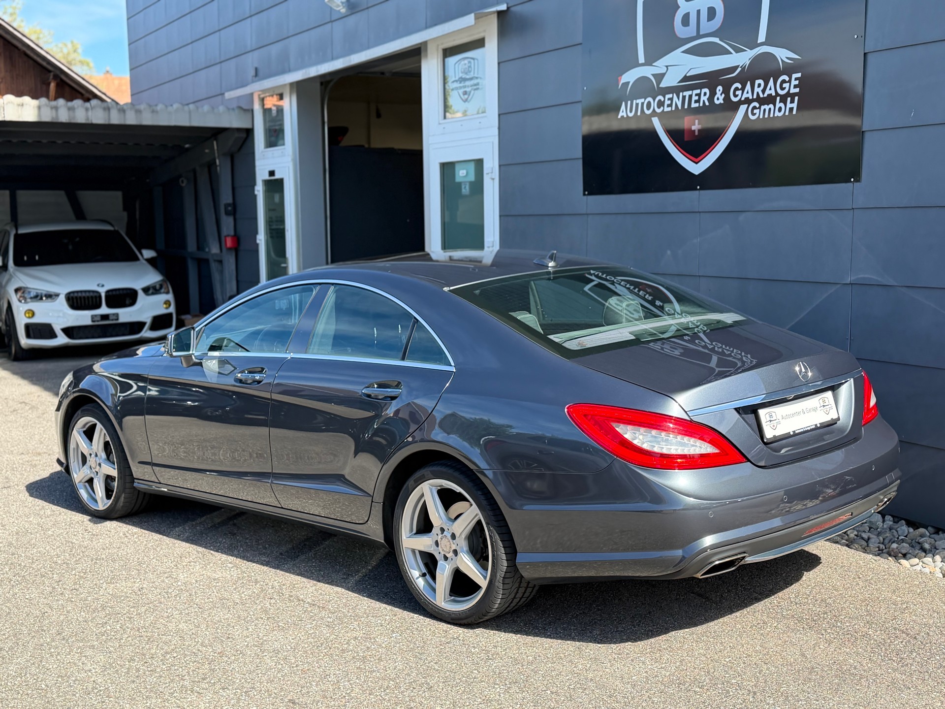 MERCEDES-BENZ CLS 350 BlueTEC 4Matic 7G-Tronic-image-4