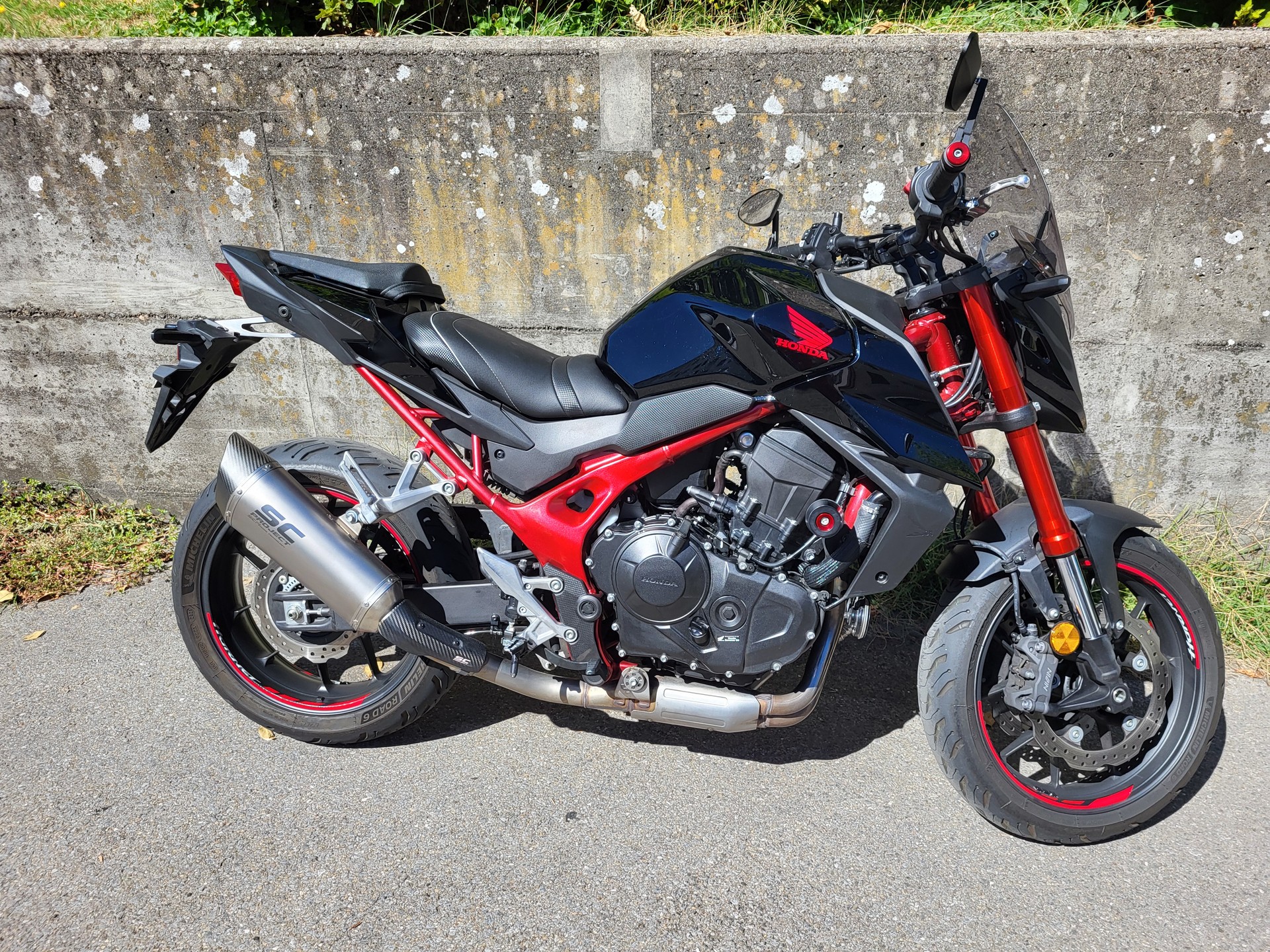 HONDA CB 750 Hornet-image-0